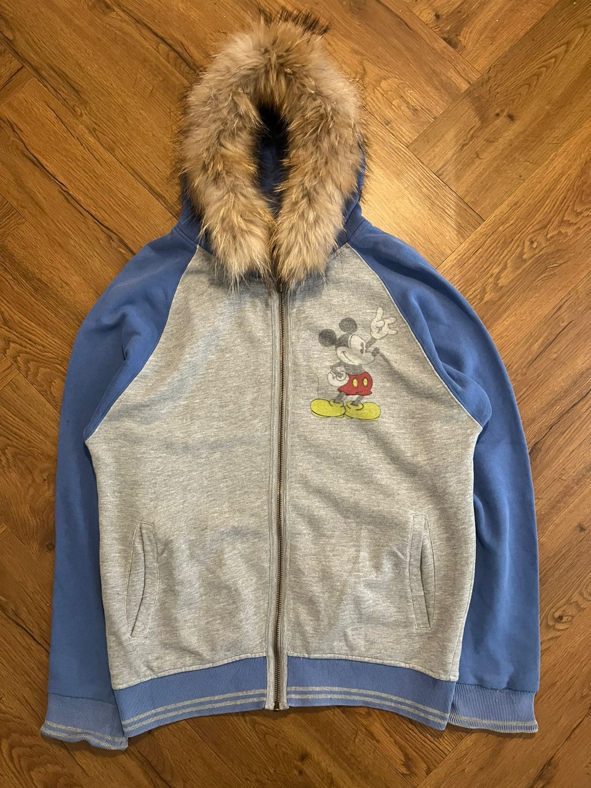 Angel Blue × Beauty Beast × Disney 2000s Disney - fur zipper Hoodie Mickey mouse size M Size US M / EU 48-50 / 2 - 1 Thumbnail