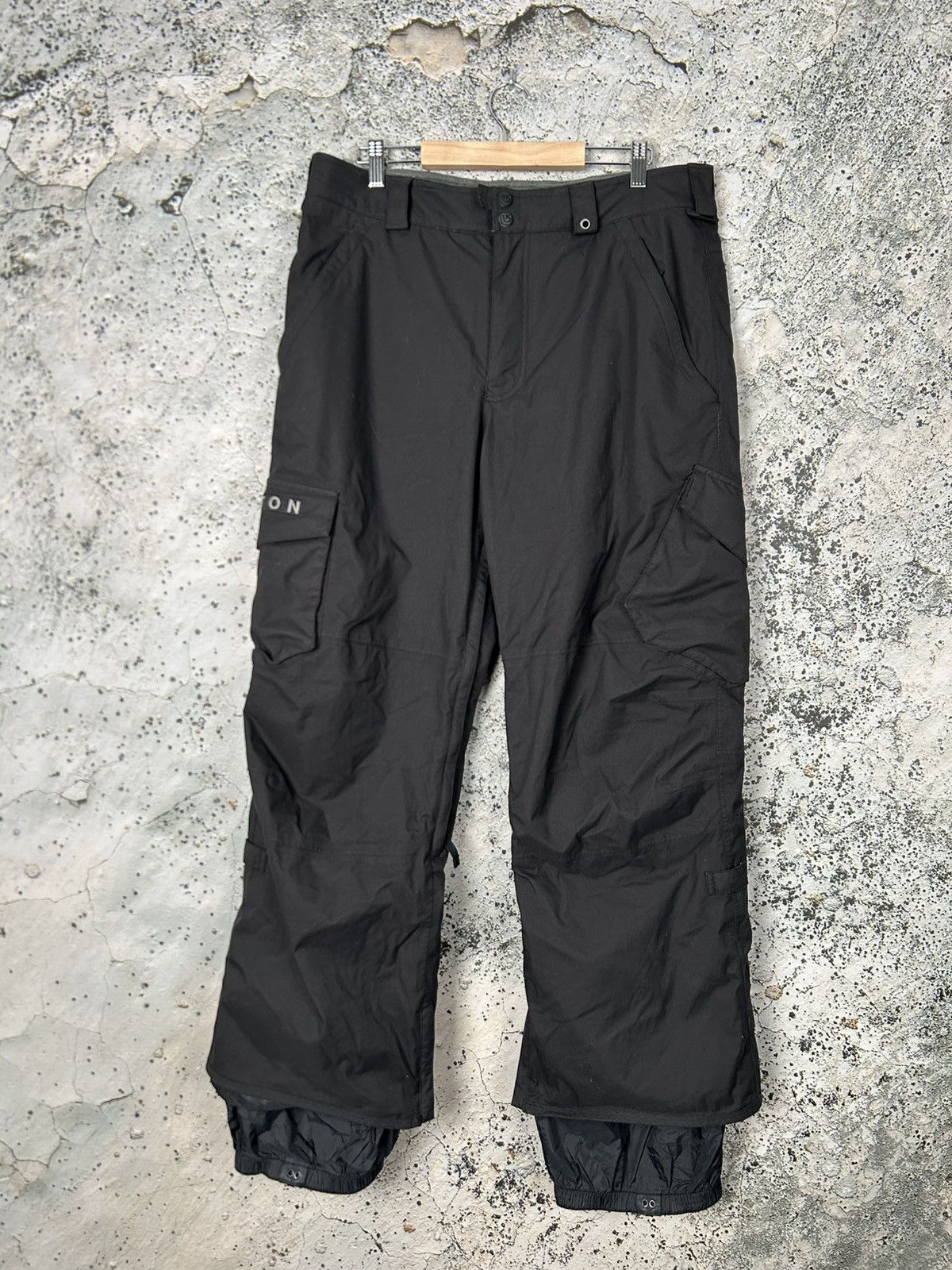 Burton Vintage Burton Snowboarding Pants Winter Streetwear Gorpcore Size US 32 / EU 48 - 1 Thumbnail