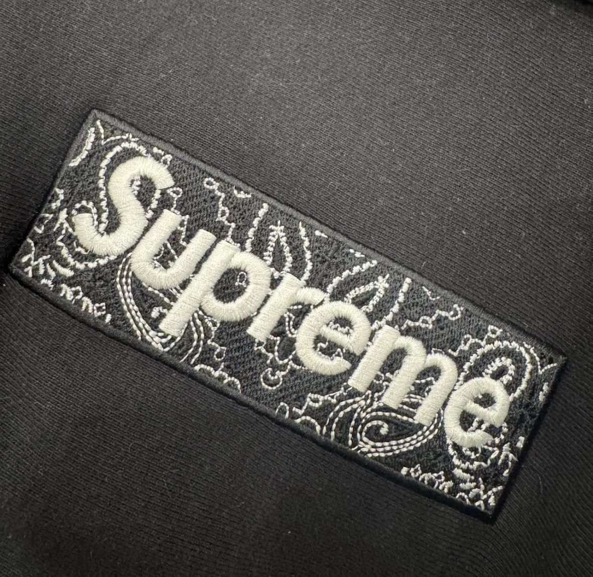 Supreme Supreme bandana box logo Size US M / EU 48-50 / 2 - 6 Thumbnail