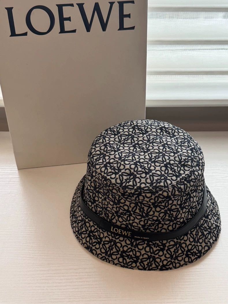 Loewe LOEWE size 57 Bucket hat, sizes 57 and 59 Size ONE SIZE - 2 Thumbnail