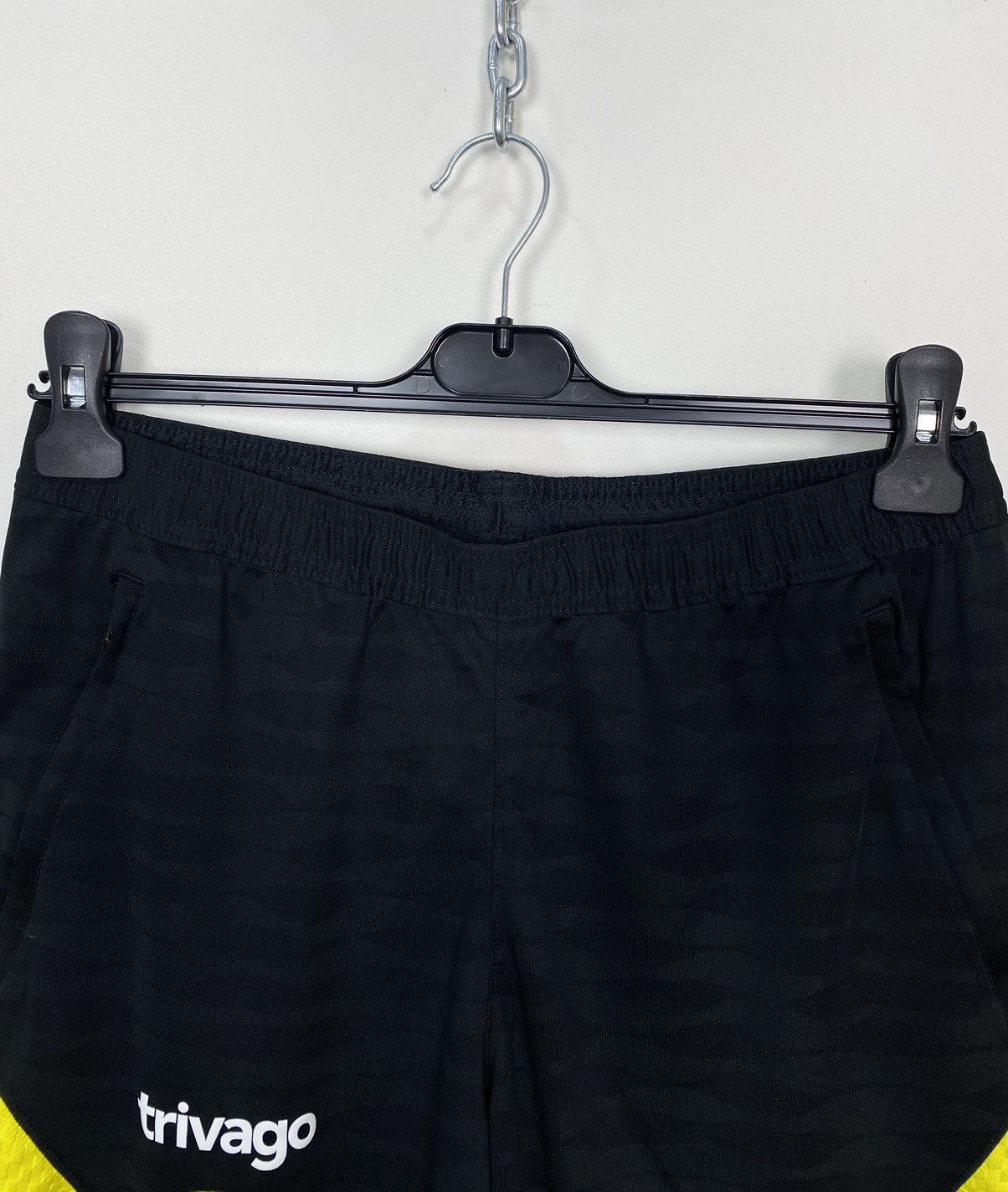 Vintage Chelsea Football Club Nike Training Shorts Size Large Black Size US 38 / EU 54 - 2 Thumbnail
