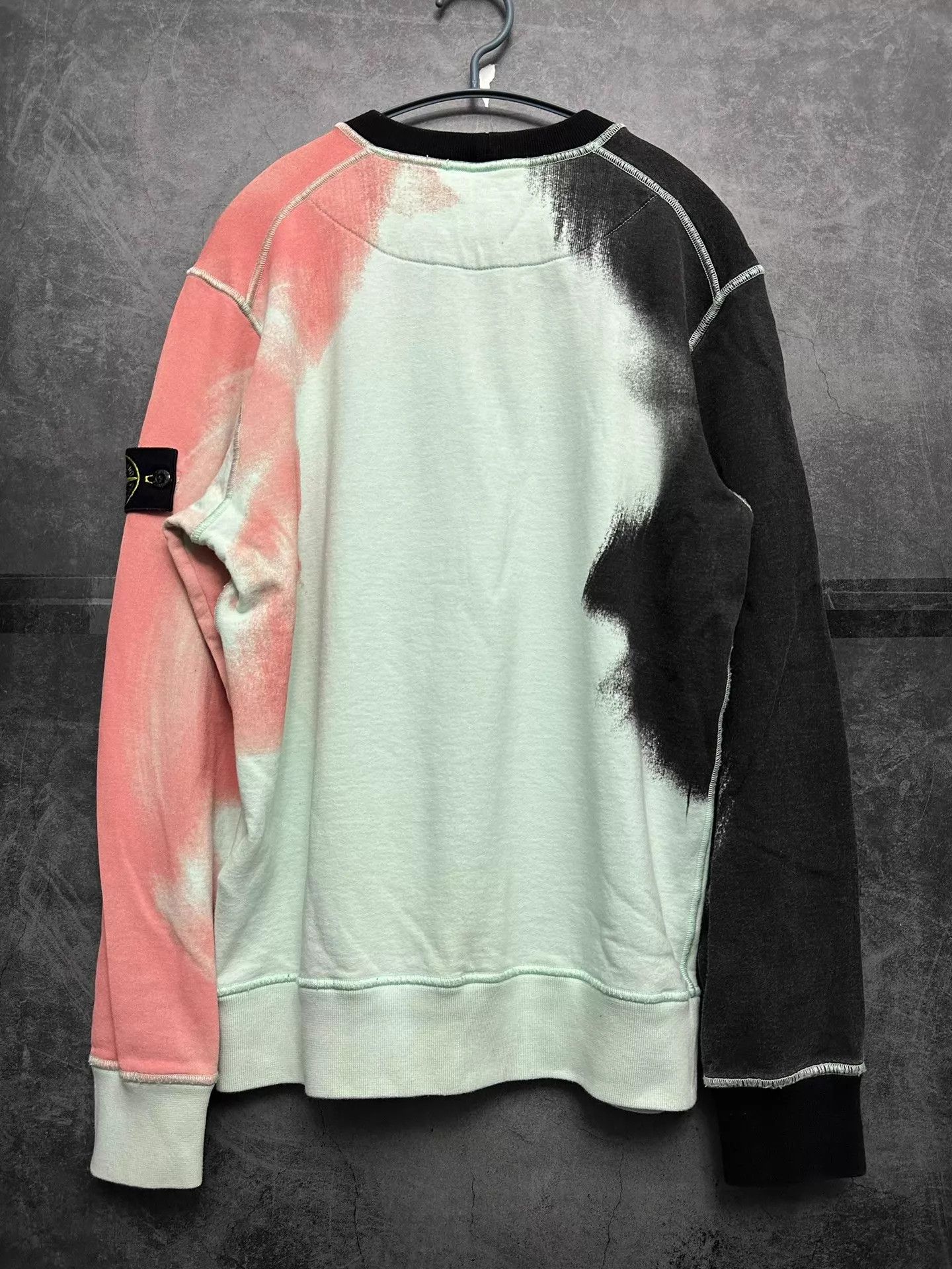 Stone Island Stone Island 22FW digital compass crewneck M black pink cyan Size US M / EU 48-50 / 2 - 2 Thumbnail