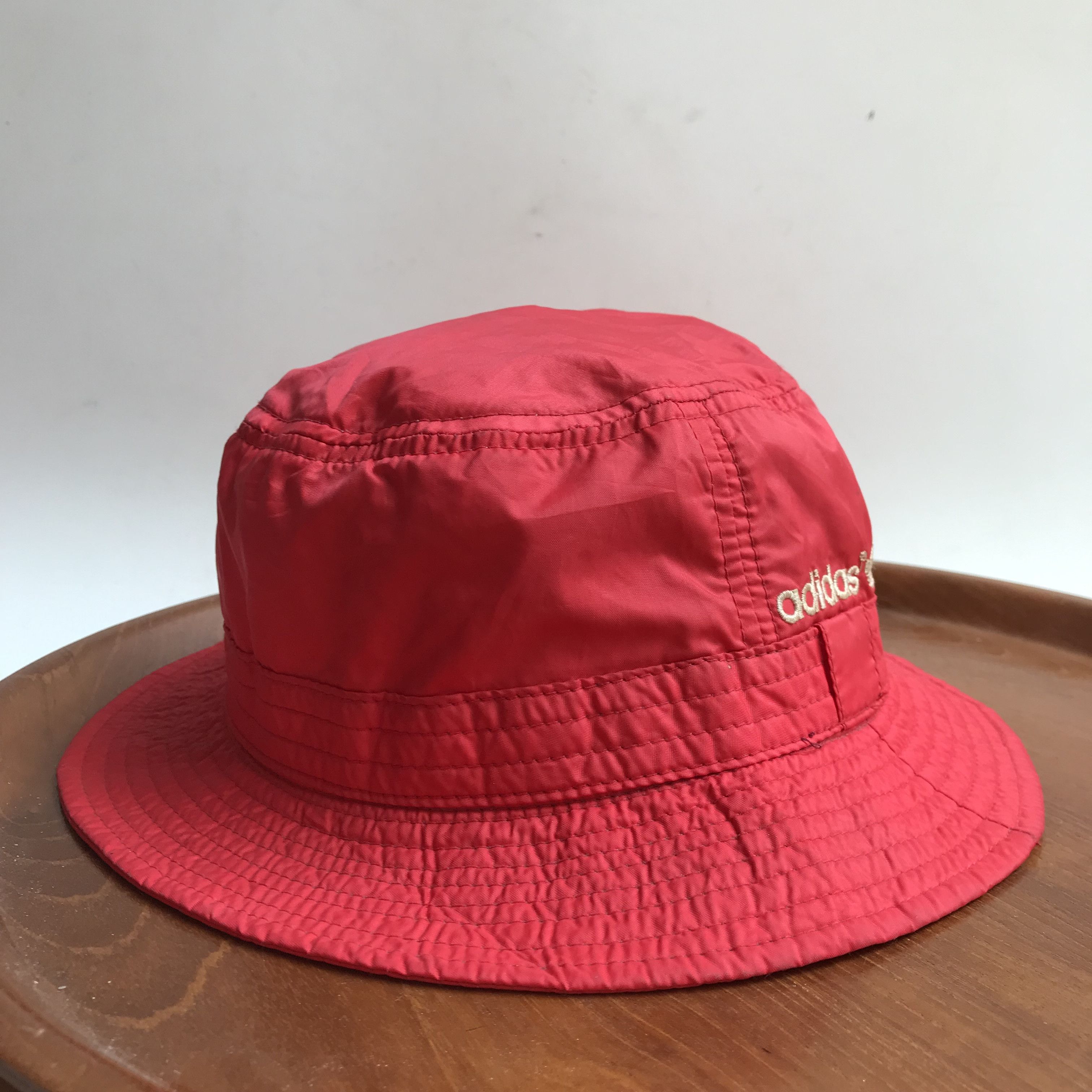 Adidas Vintage adidas Originals Bucket hat In Nylon red material Size ONE SIZE - 9 Thumbnail