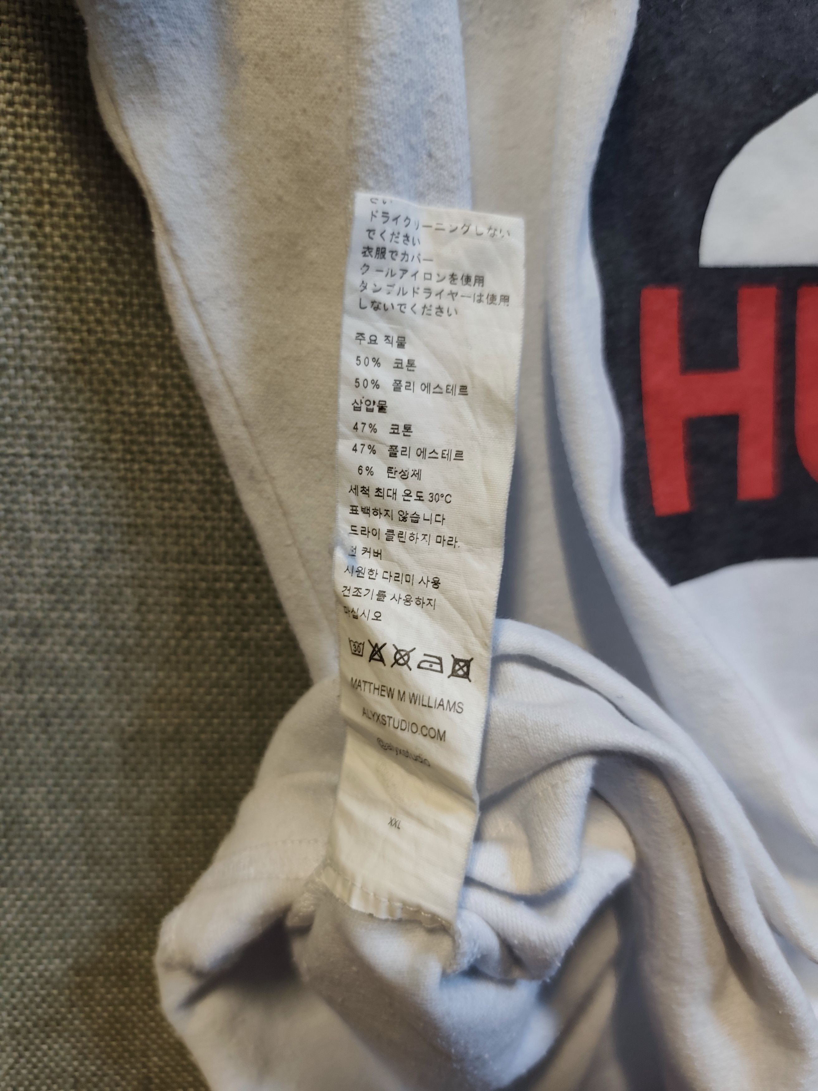 1017 ALYX 9SM 1017 ALYX 9SM Alyx Visual "One Race Human" Graphic T-Shirt Size US XL / EU 56 / 4 - 8 Thumbnail