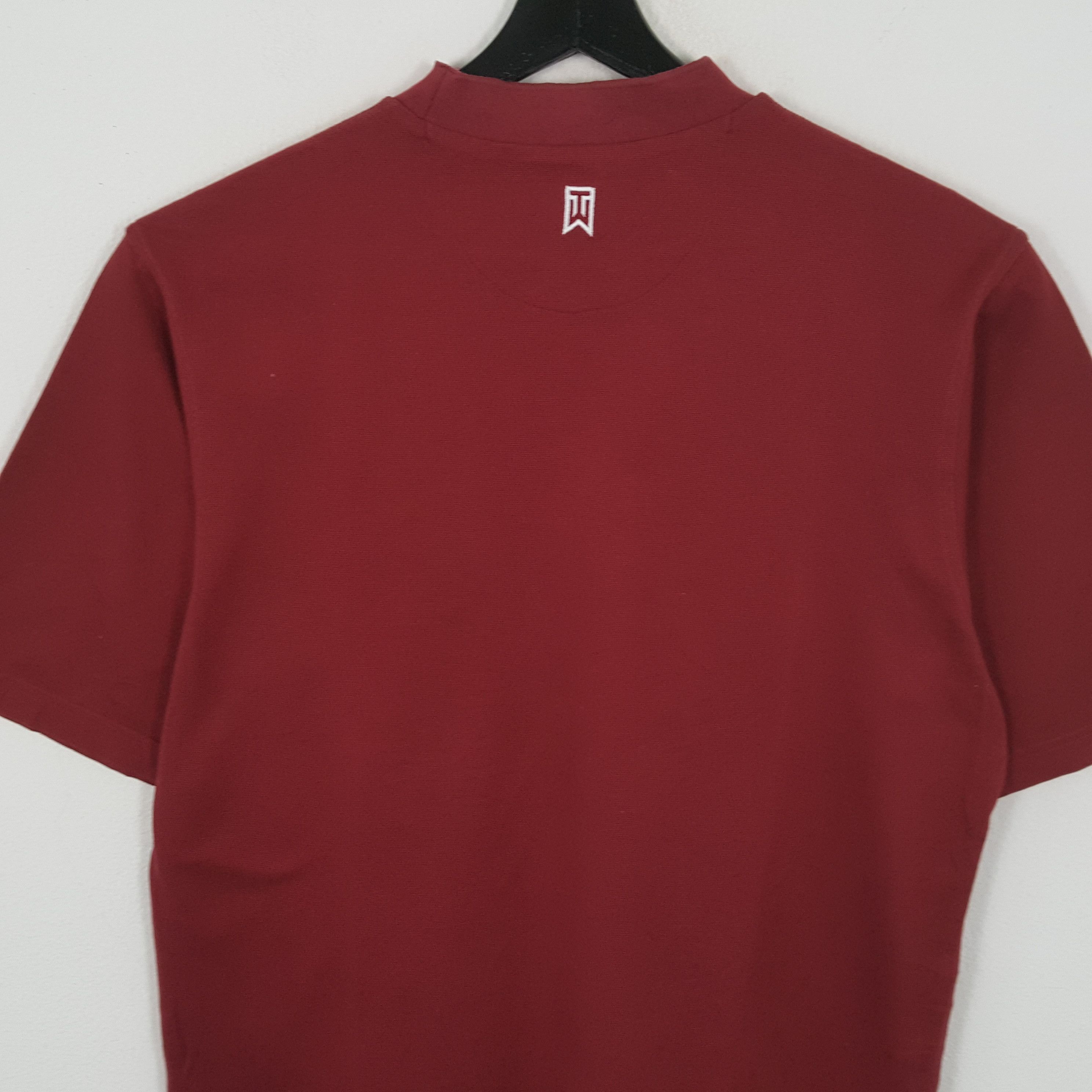 Nike × Tiger Woods × Vintage NIKE TIGERS WOODS Small Logo Design Tshirt Size US L / EU 52-54 / 3 - 4 Thumbnail