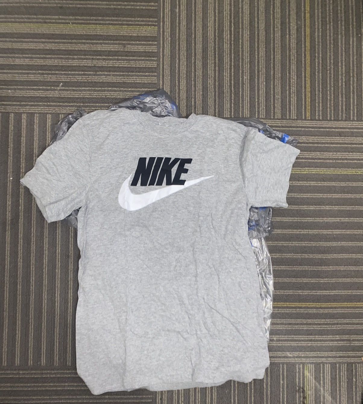 Nike × Vintage Nike T-shirt Size US S / EU 44-46 / 1 - 1 Thumbnail