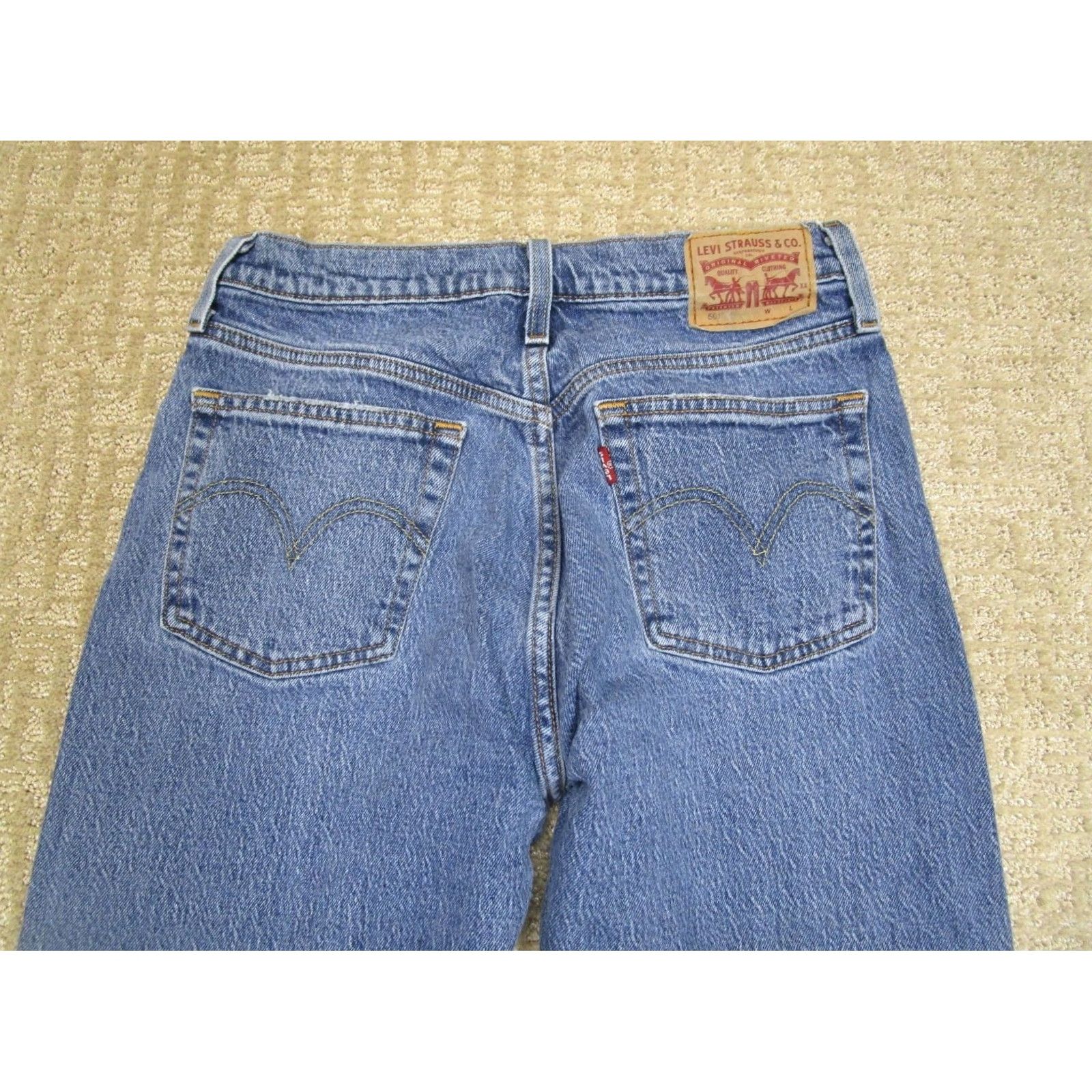 Levi's Levi's 501 Jeans Women 27 Blue Button Fly Slim Skinny Denim Pants Light Wash Leather? Size 27" / US 4 / IT 40 - 4 Thumbnail