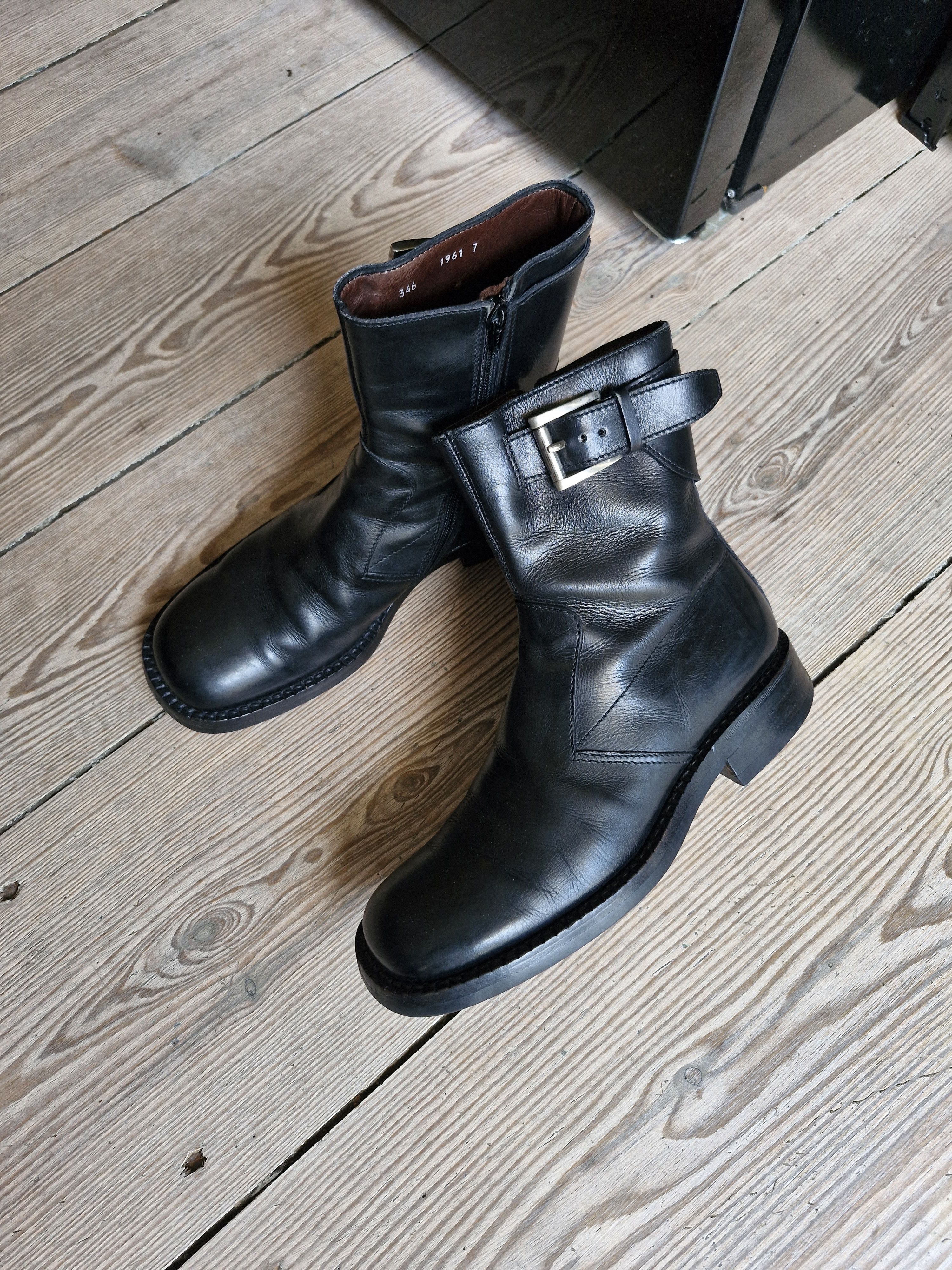 靴 00s archive PRADA square leather shoes prada archive design squaretoe shoes 00s prada sports