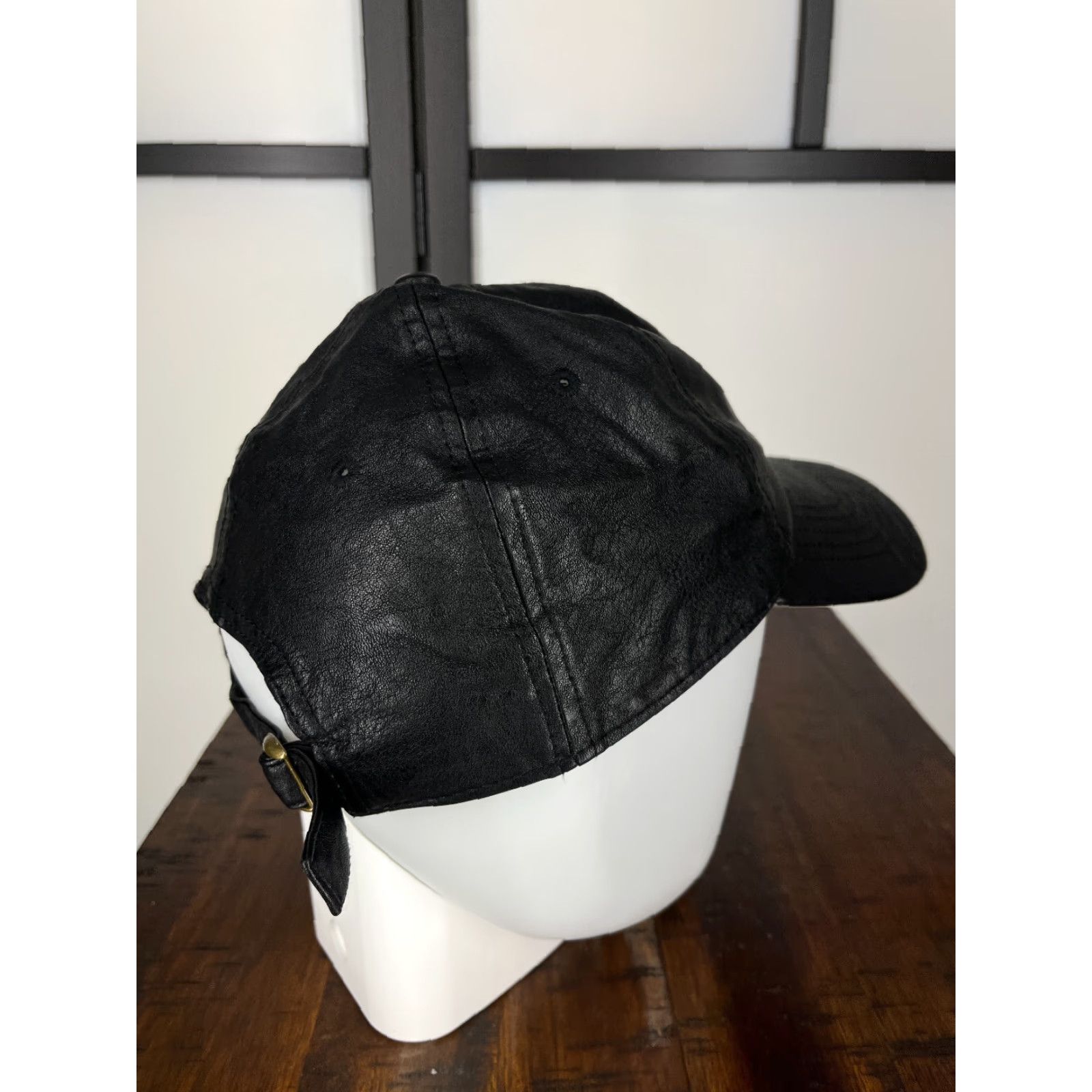 Vintage VINTAGE Black Faux Leather Baseball Cap Adjustable Adult One Size 70s 80s 90s Mens Size ONE SIZE - 7 Thumbnail