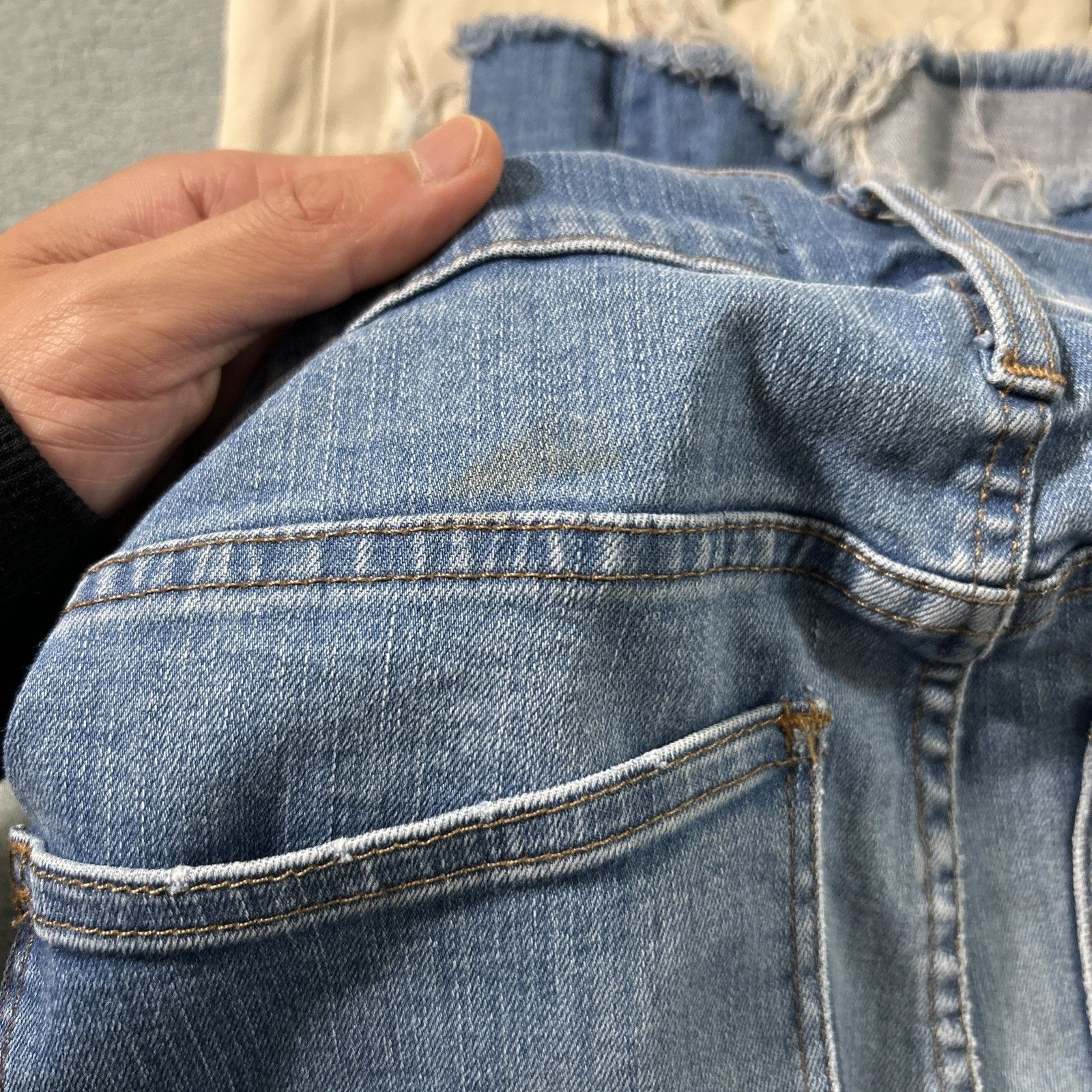 Madewell Baggy Bootcut Jeans 28x26 Raw Hem Flare Hamilton Dojo Button Size 28" / US 6 / IT 42 - 9 Thumbnail