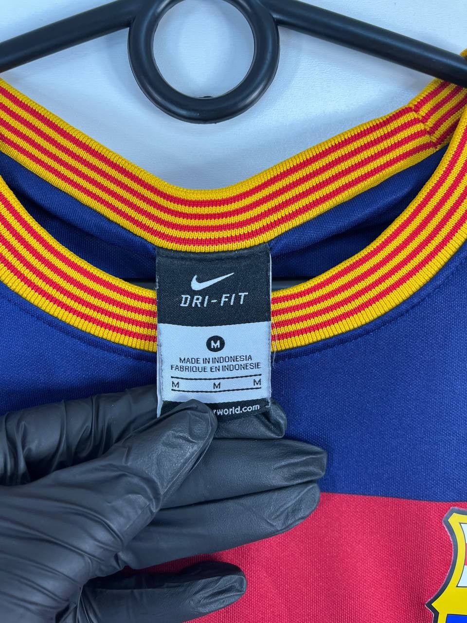 Nike BARCELONA 2015 2016 HOME SHIRT FOOTBALL JERSEY NIKE SIZE M Size US M / EU 48-50 / 2 - 3 Thumbnail