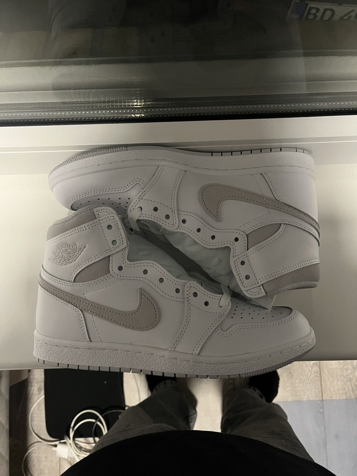 Jordan Brand × Nike Jordan 1 Neutral Grey Size US 8 / EU 41 - 4 Thumbnail