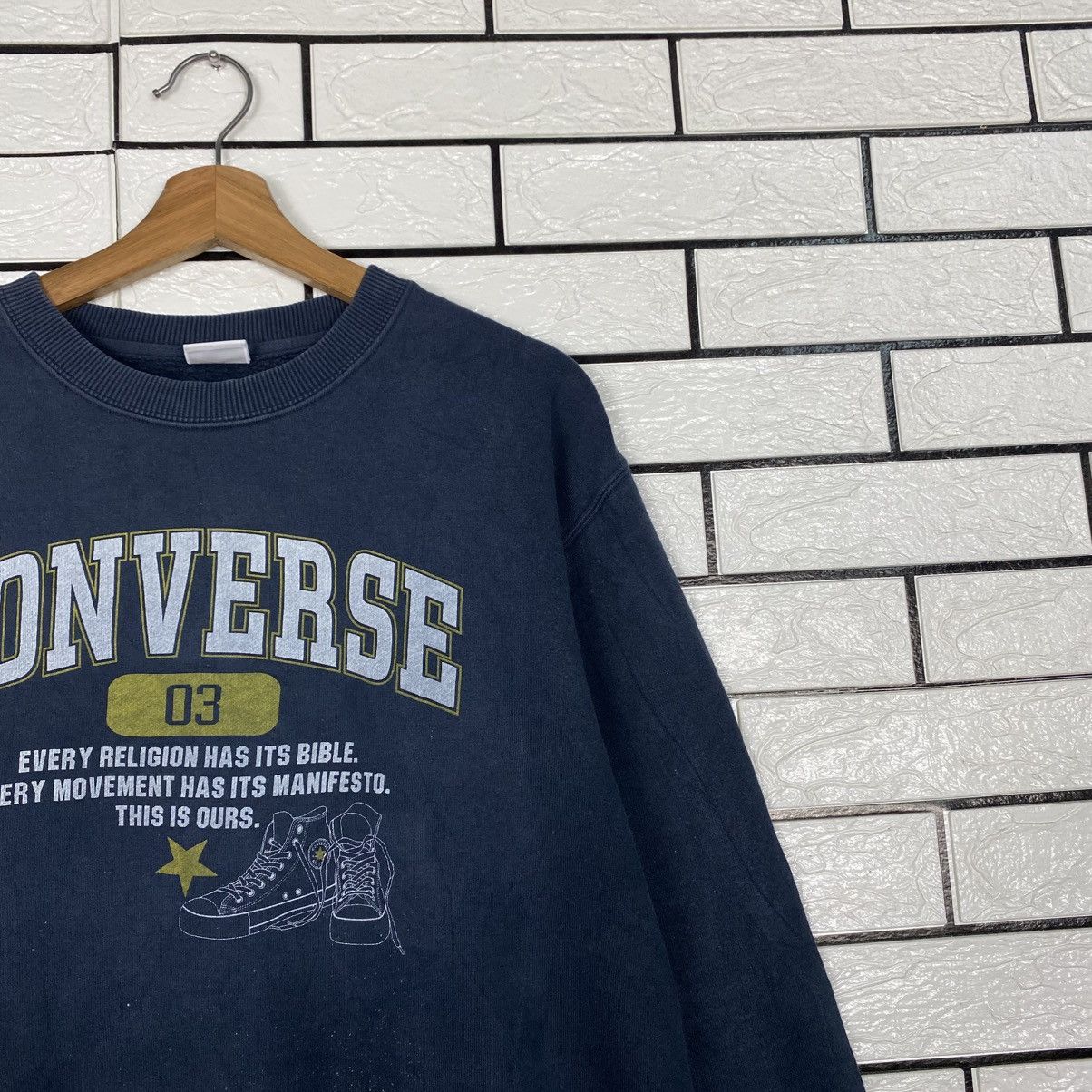 Japanese Brand Vintage Sweatshirt Converse Big Logo Size US L / EU 52-54 / 3 - 7 Thumbnail