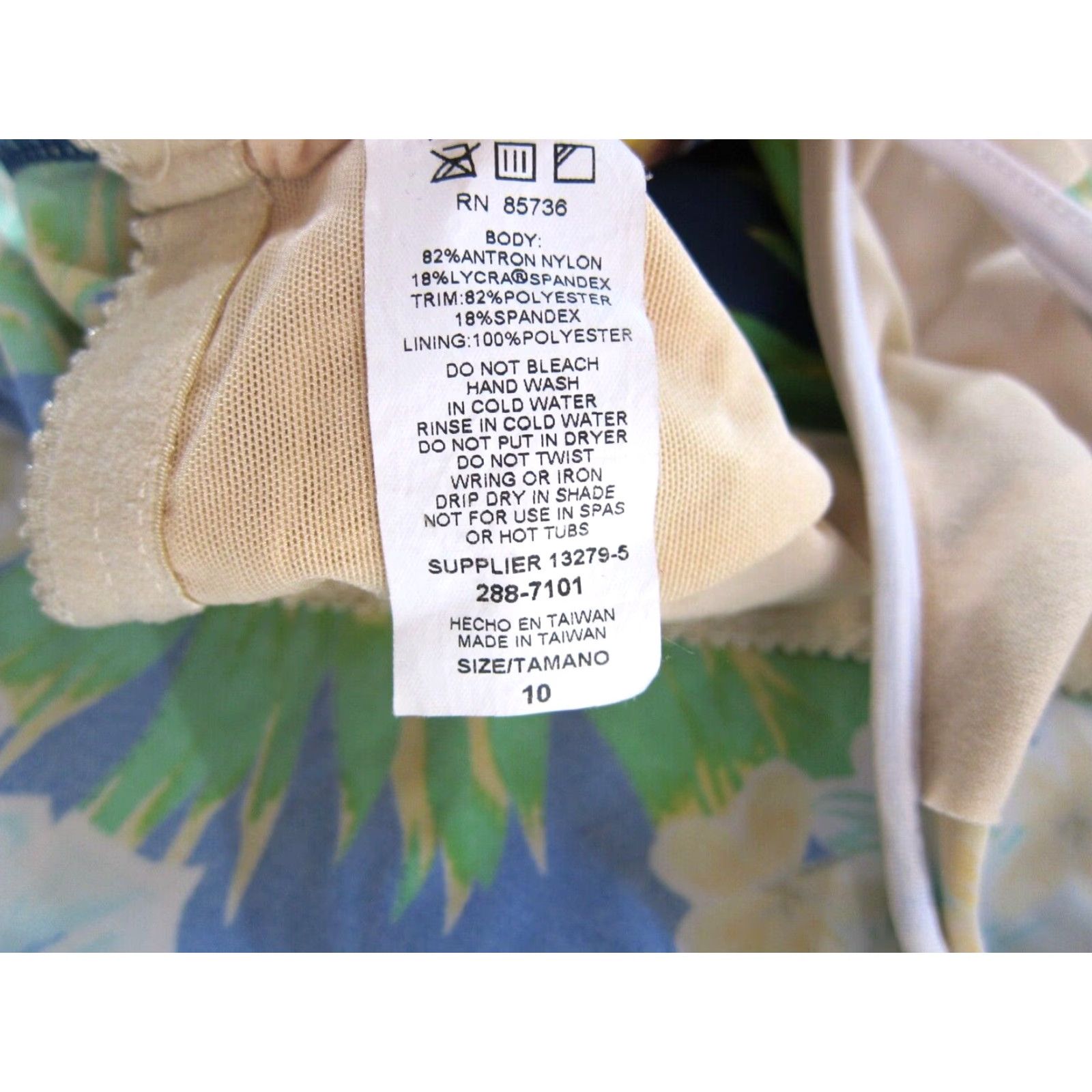 Vintage VINTAGE Cazimi Tankini Top Women 10 Blue Floral Built In Bra High Neck Swim Team NY? Size L / US 10 / IT 46 - 6 Thumbnail