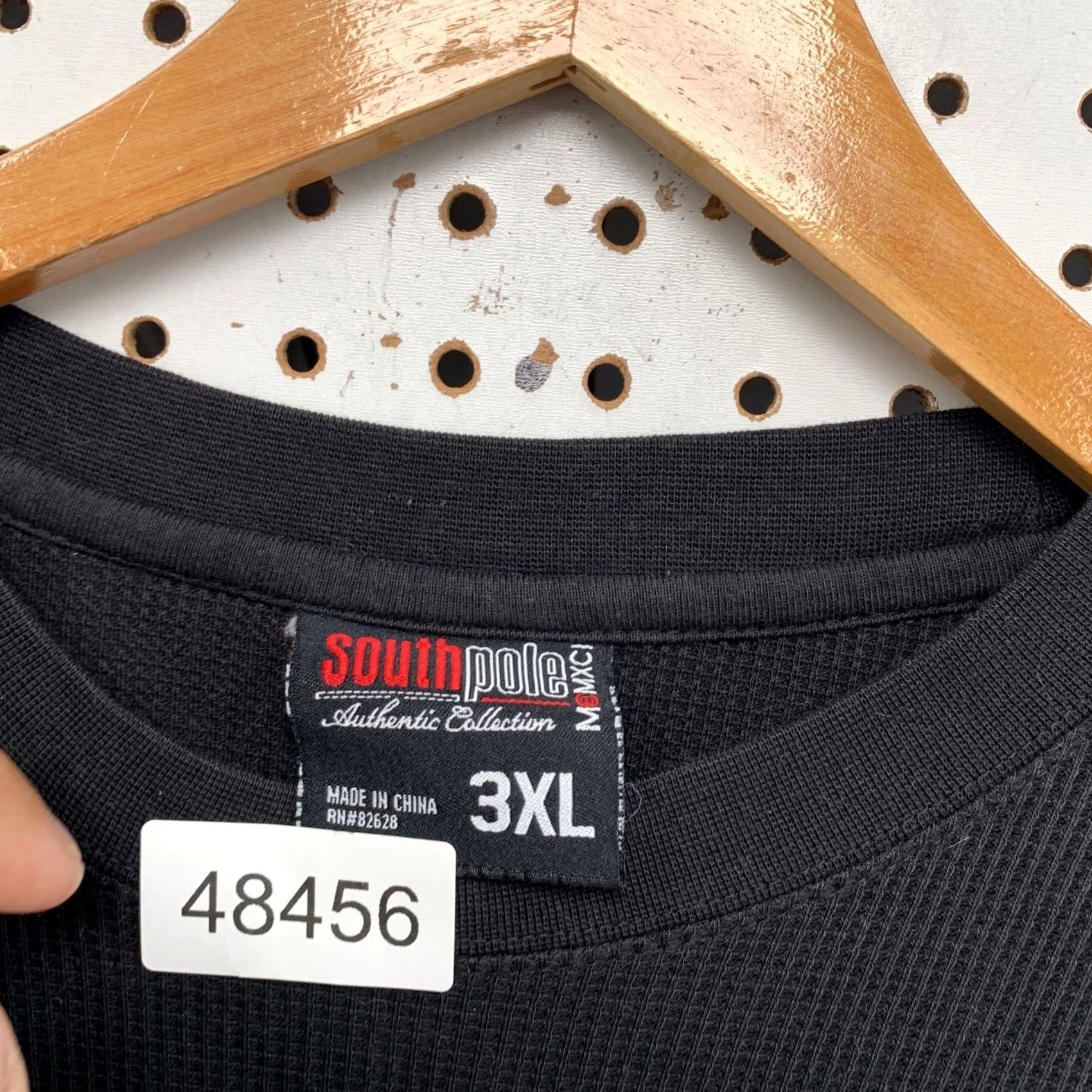 Southpole VINTAGE Southpole T Shirt Mens 3XL Black 90s Thermal Long Sleeve Graphic Print Crew Neck MCMXCI Logo Relaxed Fit Size US XXL / EU 58 / 5 - 2 Thumbnail