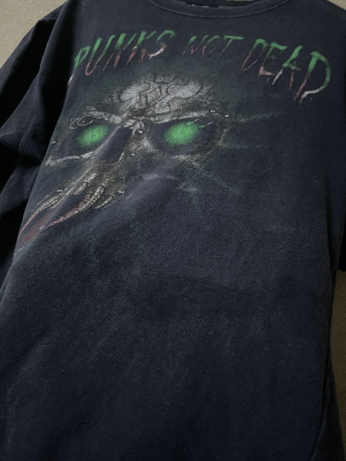 Japanese Brand Japan Cross Keys Punks Not Dead Mirror Punk Skull Tshirt Size US L / EU 52-54 / 3 - 10 Thumbnail