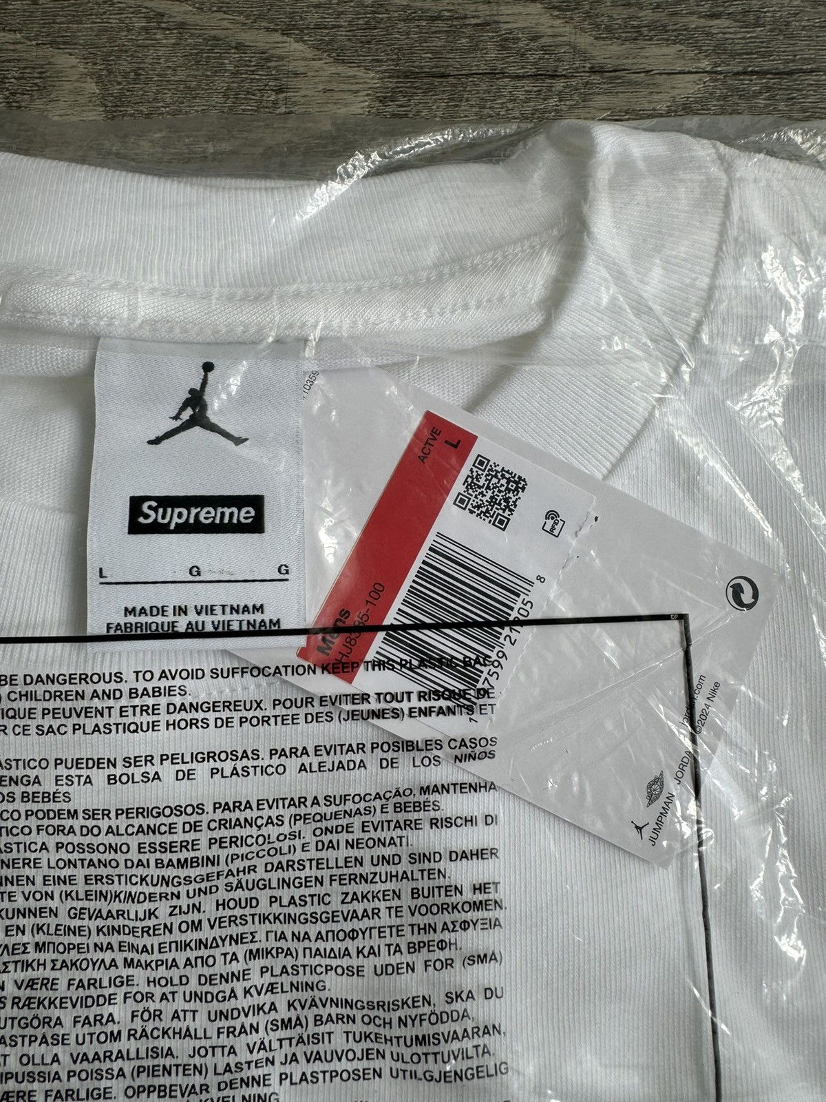 Jordan Brand × Supreme Supreme x Jordan “Biggie” T shirt Size US L / EU 52-54 / 3 - 4 Thumbnail