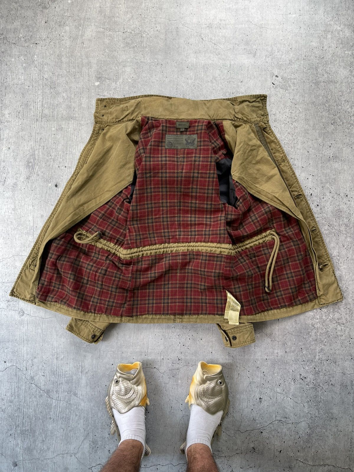 Other Y2K Vintage Diesel Multi-pocket Khaki Faded Jacket Size US S / EU 44-46 / 1 - 21 Thumbnail