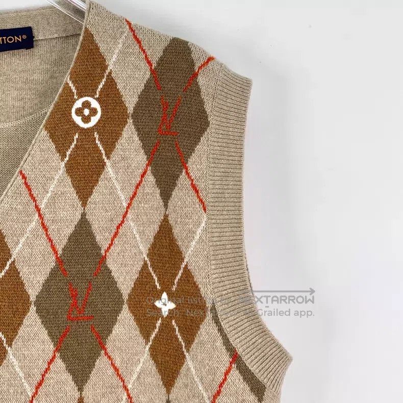 Louis Vuitton Louis Vuitton 25 xNigo Signature Brown Rhombus Wool V-Neck Size US L / EU 52-54 / 3 - 3 Thumbnail