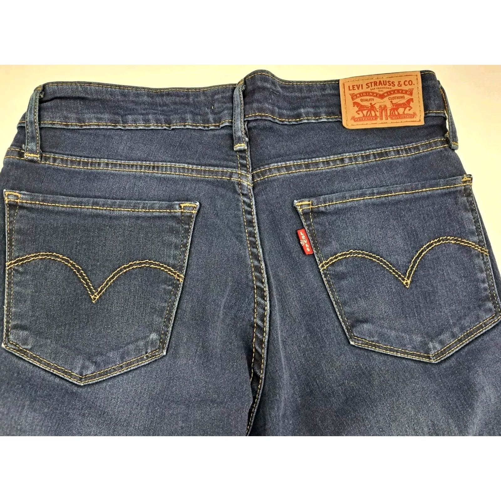 Levi's Levi's 711 Skinny Jeans - Denim Slim Jeans - Medium Wash - 26 x 28 - 5-Pocket - Button_Zip Closure - Levi's Logo - Women's Fashion Size 26" / US 2 / IT 38 - 5 Thumbnail