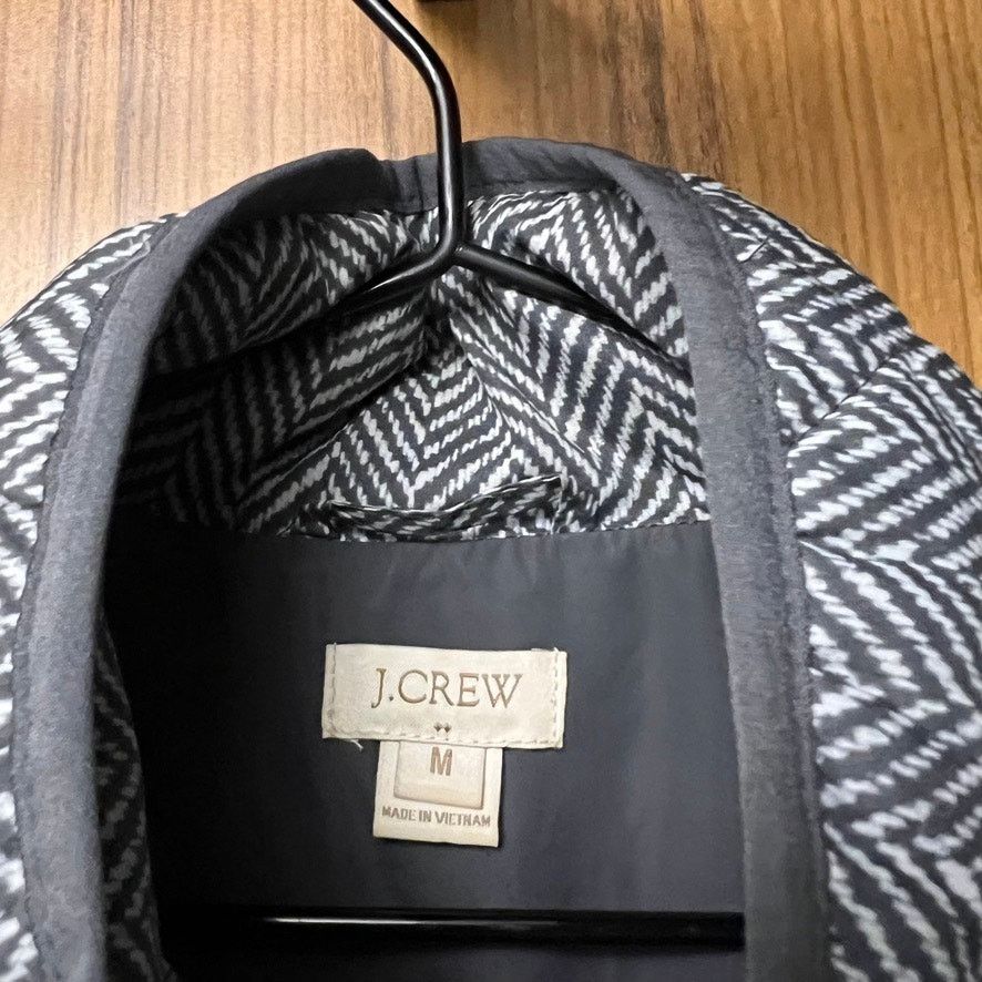 J.Crew J.Crew Womens M Gray Quilted Puffer Vest Herringbone Pattern Size M / US 6-8 / IT 42-44 - 2 Thumbnail