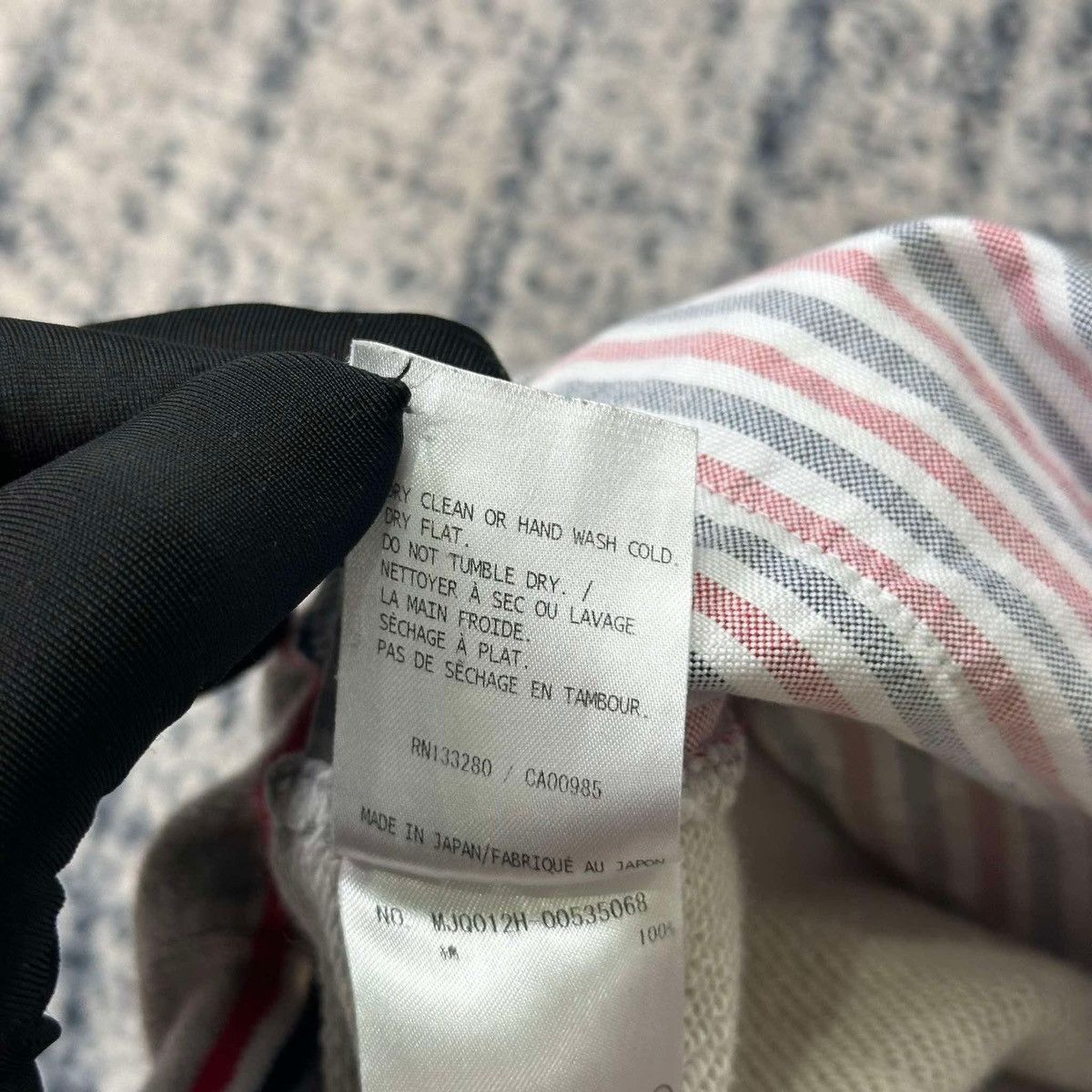 Thom Browne THOM BROWNE 4BAR SHORT PANTS Size US 42 / EU 58 - 6 Thumbnail