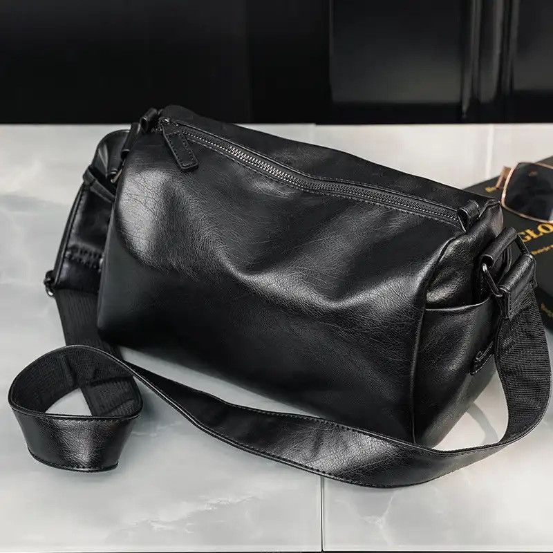 Japanese Brand Soft Leather Crossbody Bag Size ONE SIZE - 3 Thumbnail