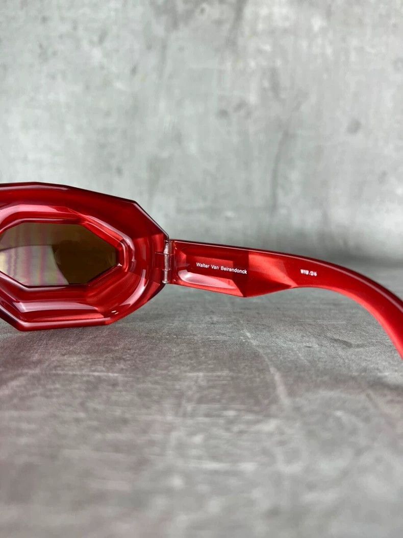 Walter Van Beirendonck walter van beirendonck Red diamond-cut sunglasses Size ONE SIZE - 5 Thumbnail