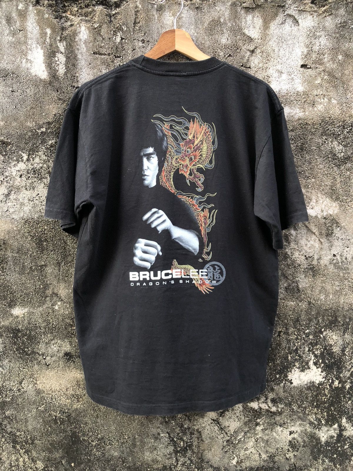 Vintage Vintage 90s Bruce Lee "Dragon Shadow" Movie Tshirt Size US L / EU 52-54 / 3 - 1 Thumbnail