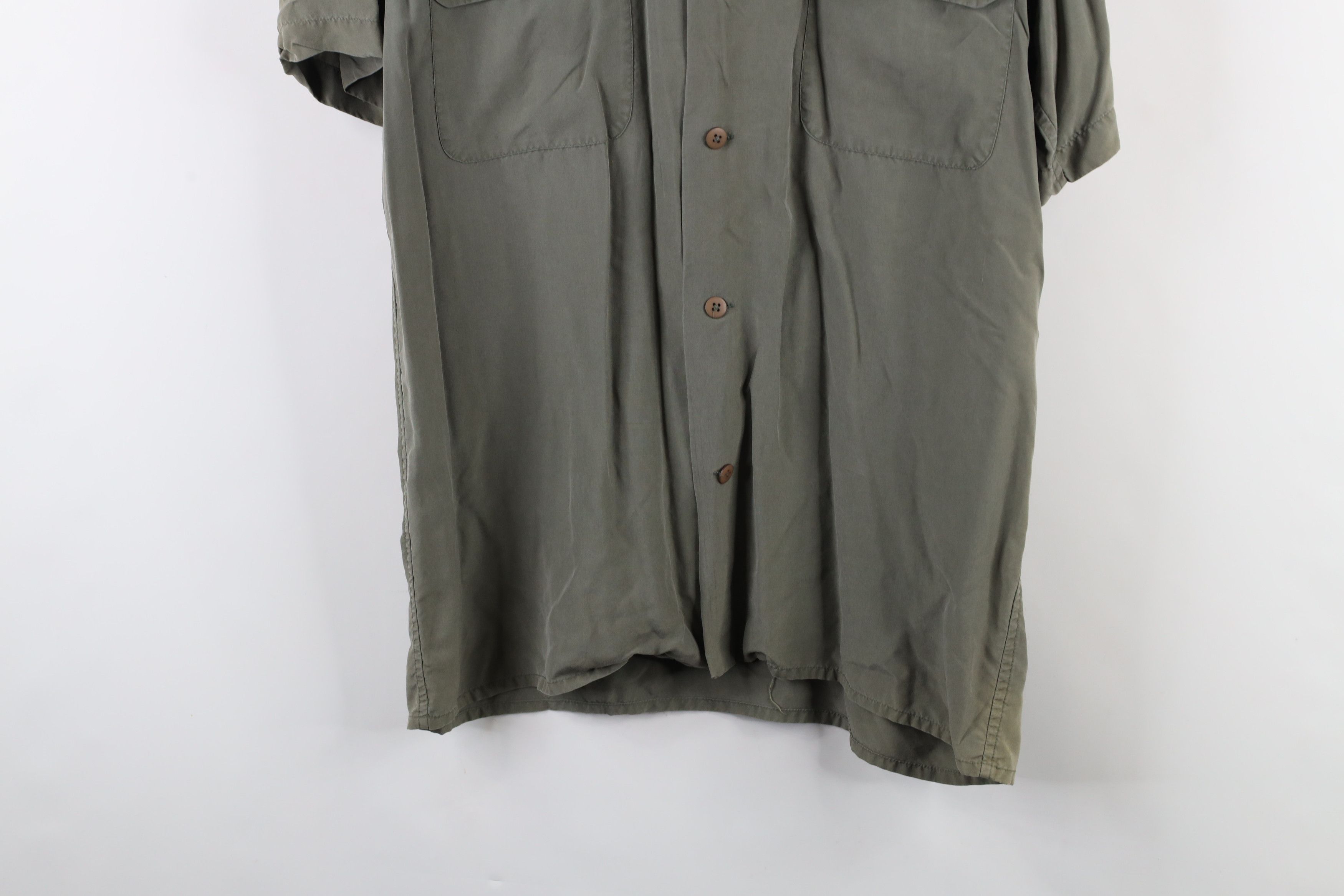 Vintage Vintage 90s Streetwear Silk Looped Collar Board Button Shirt Size US S / EU 44-46 / 1 - 3 Thumbnail