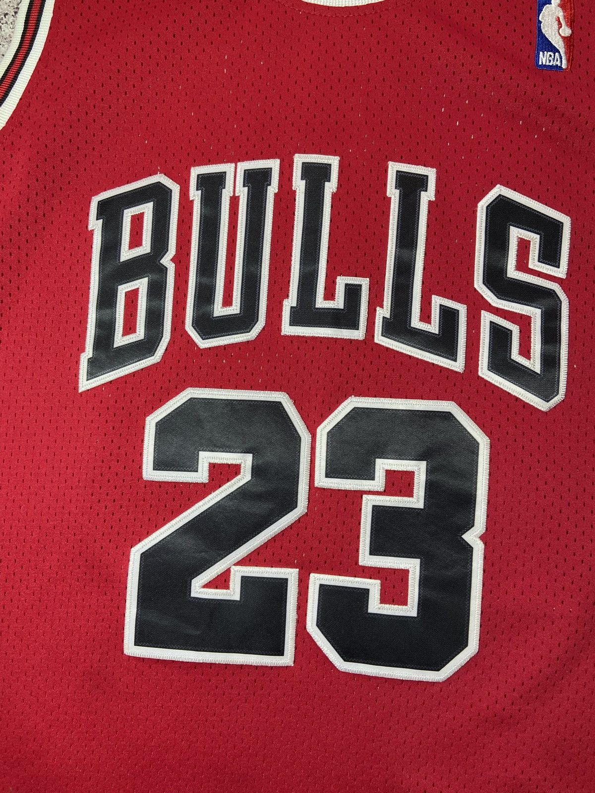 Mitchell & Ness 💥Chicago Bulls Michael Jordan #23 NBA Jersey tee‼️ Size US M / EU 48-50 / 2 - 3 Thumbnail
