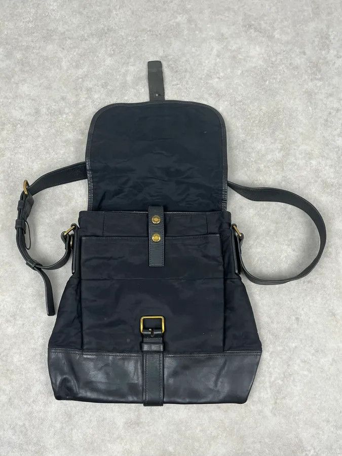 Prada 2000s Prada Black Hybrid Nylon Leather Shoulder Bag Size ONE SIZE - 6 Thumbnail