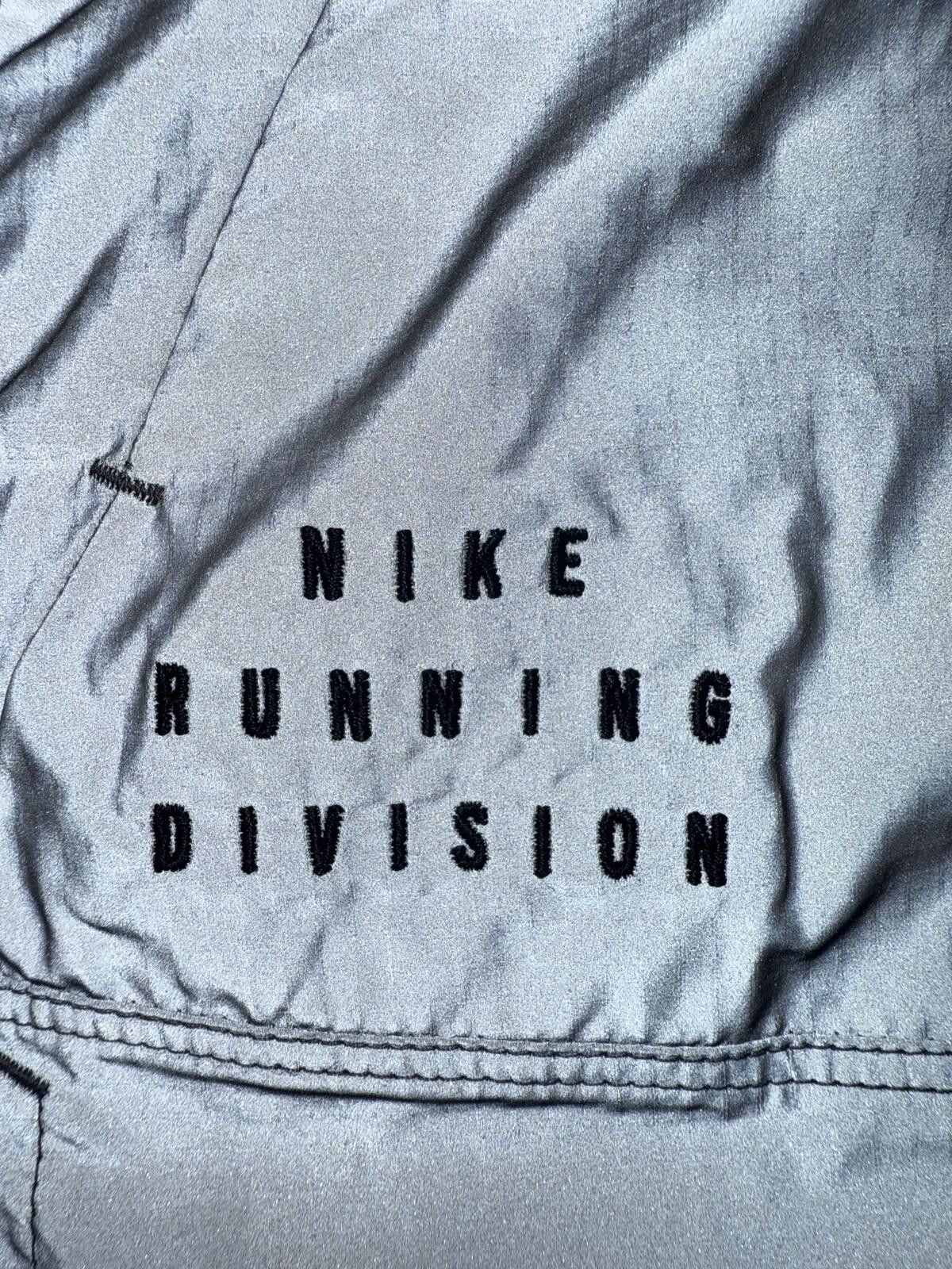Nike Nike Run Division ADV 2 In 1 Reflective 4” Running Shorts Size US 32 / EU 48 - 3 Thumbnail