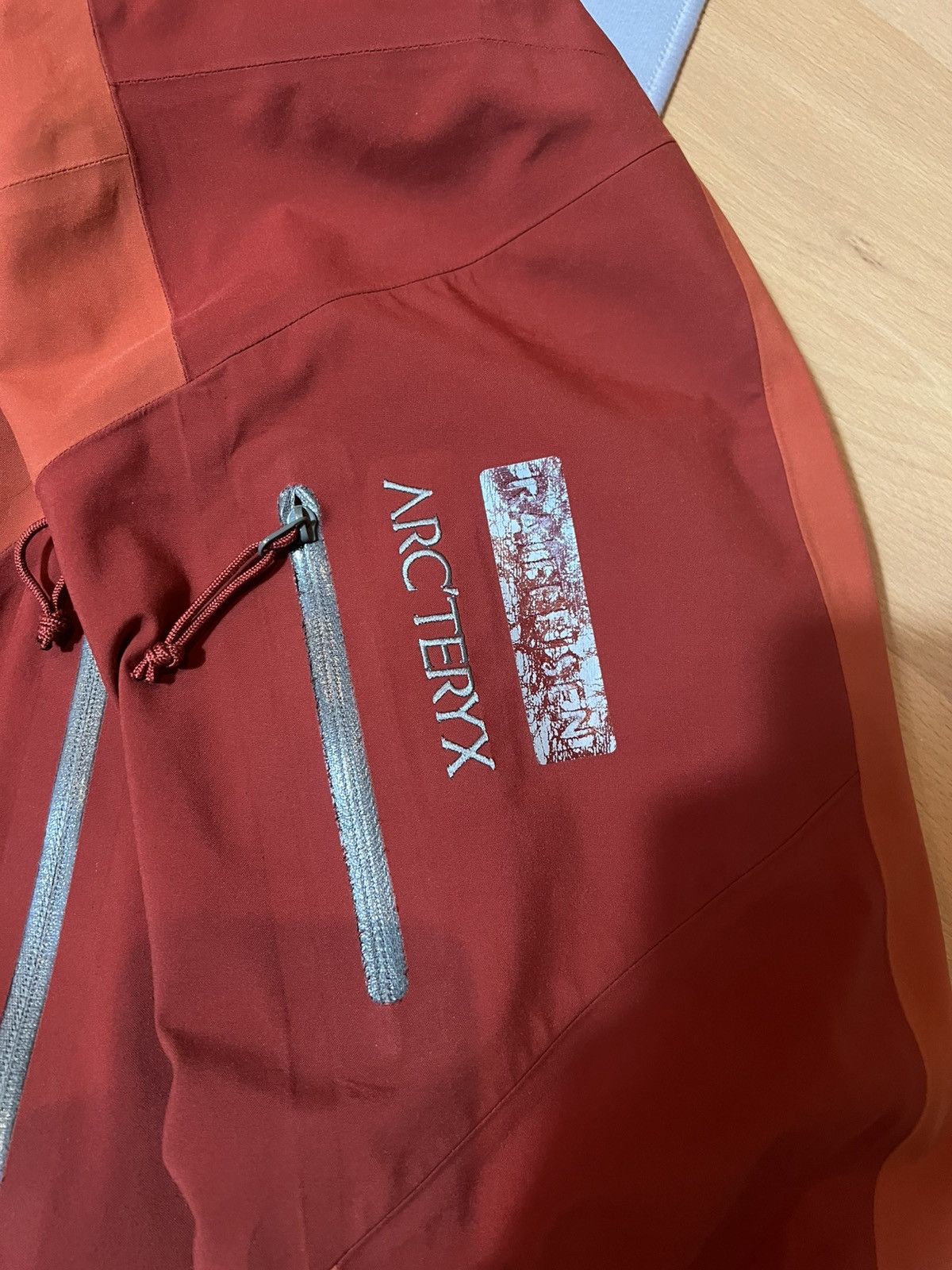 Arc'teryx Arc’teryx Vintage Gore Tex Jacket Red RECCO Size US L / EU 52-54 / 3 - 5 Thumbnail