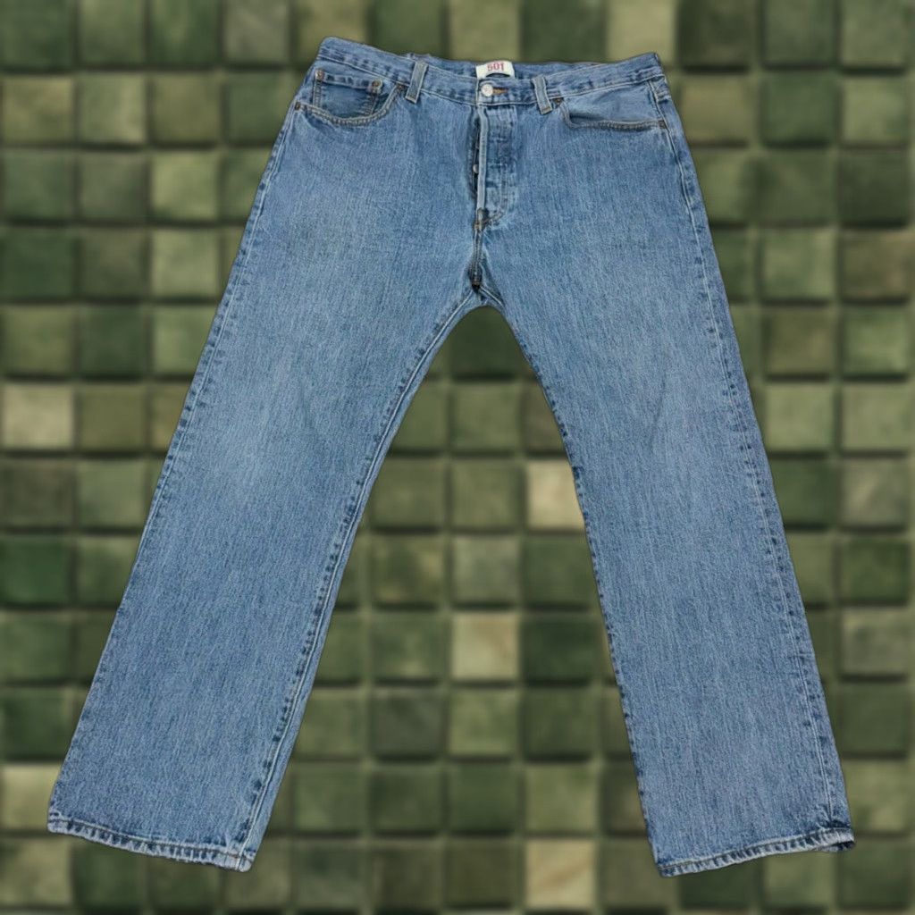 Levi's VINTAGE Levi’s 501 Jeans Denim Button Fly 90s Men’s 38x30 Blue Slim/Regular XX Selvedge Size US 38 / EU 54 - 1 Thumbnail