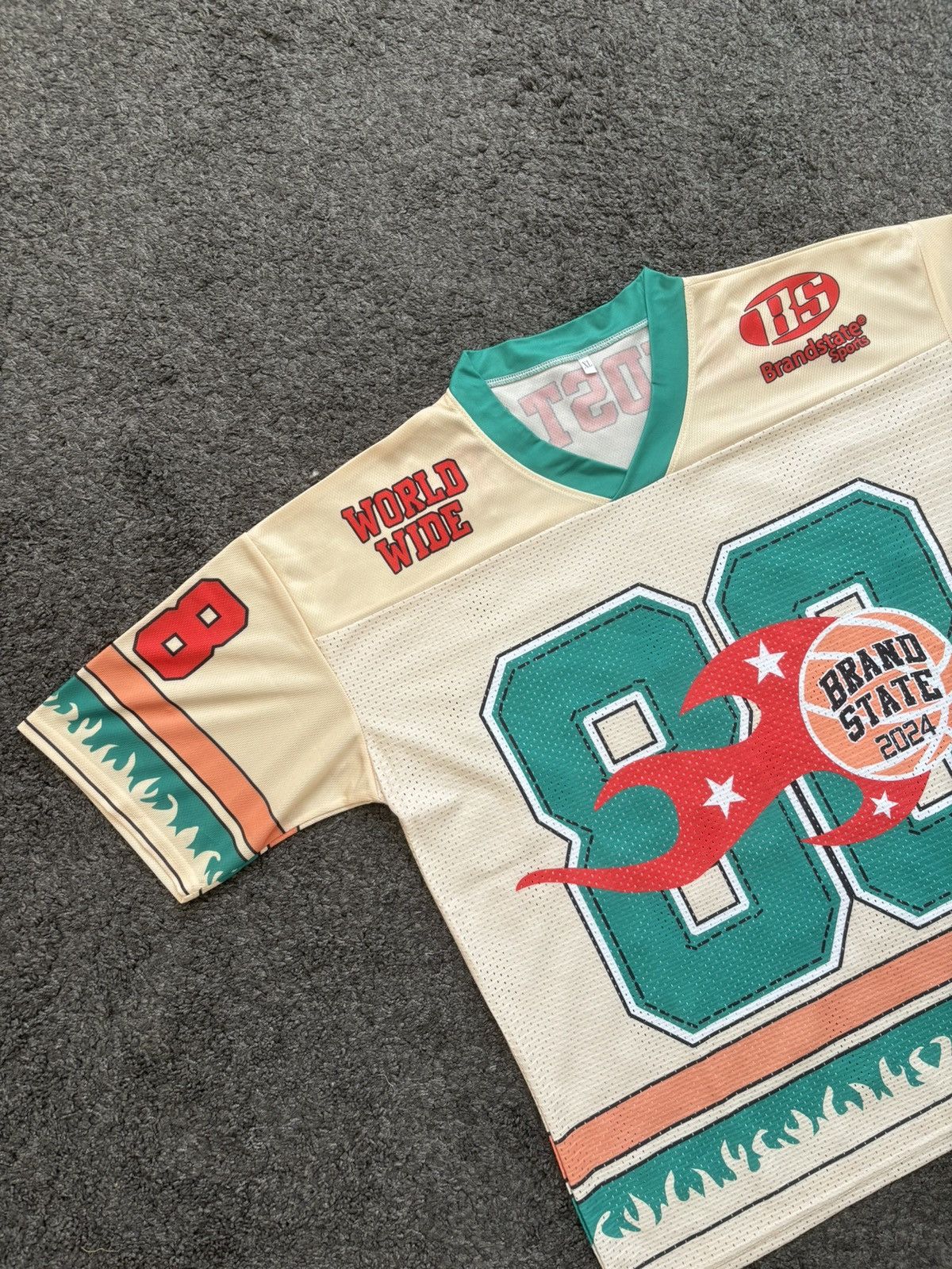 Japanese Brand Vintage oversize basketball 80 football cream green jersey Size US M / EU 48-50 / 2 - 3 Thumbnail
