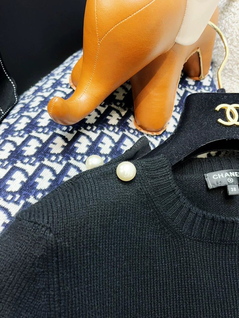 Chanel Chanel Black short-sleeved cashmere dress Size XS / US 0-2 / IT 36-38 - 3 Thumbnail
