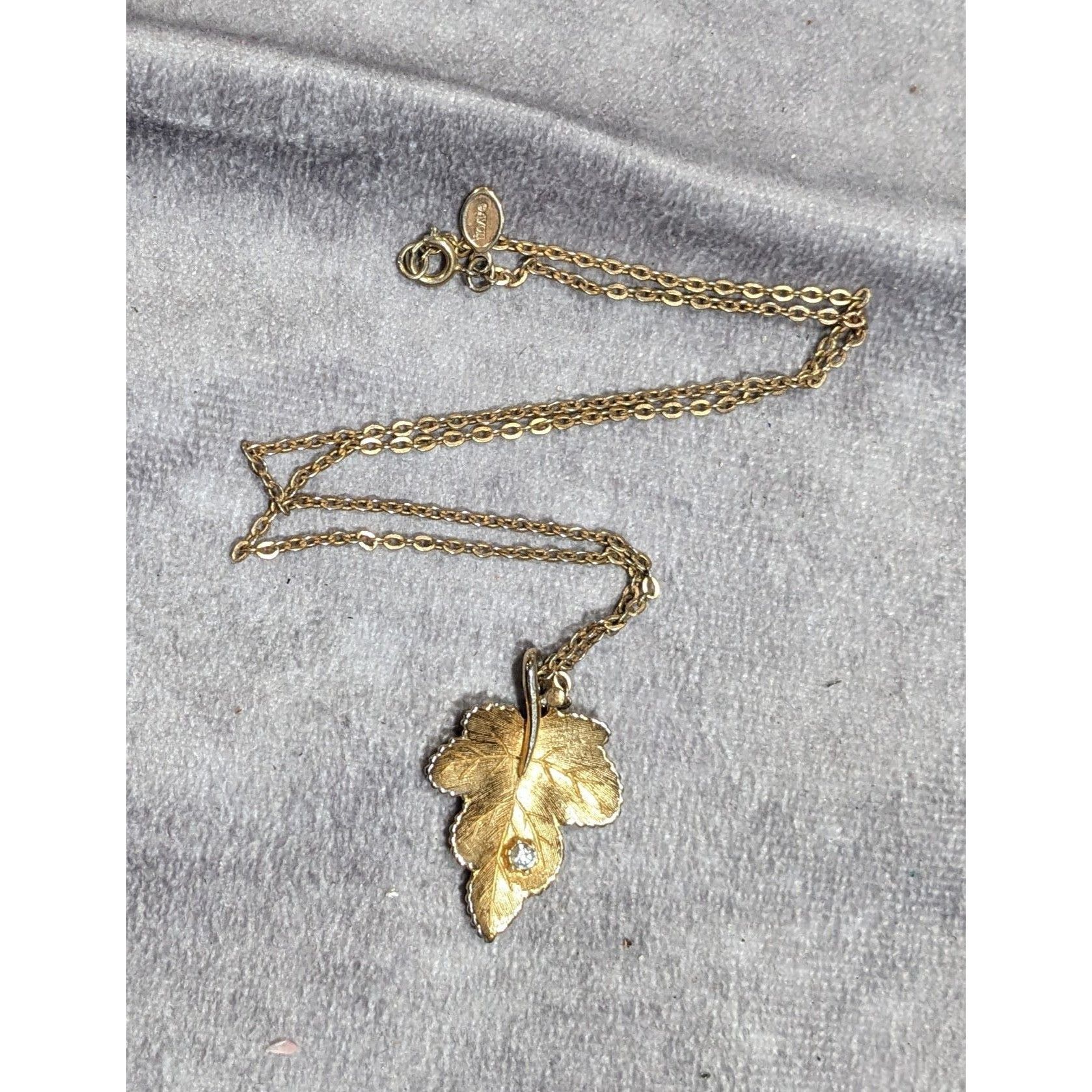 Other Vintage 1970s Avon Maple Leaf Gold Tone Necklace With Rhines Size ONE SIZE - 5 Thumbnail