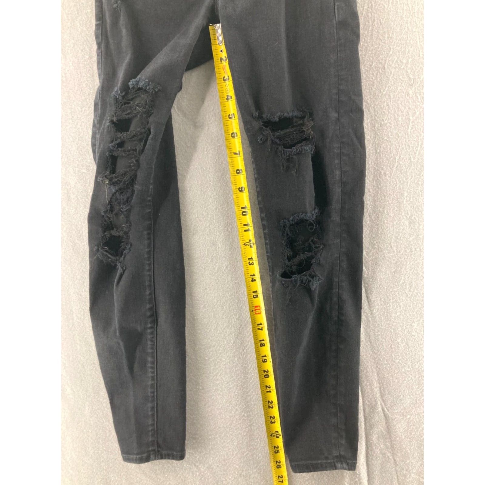 American Eagle Outfitters American Eagle Outfitters Jeans Womens 10 Black Distressed Curvy Hi Rise Jegging 24x26 Adult Regular Inseam See Photos Size 32" / US 10 / IT 46 - 5 Thumbnail