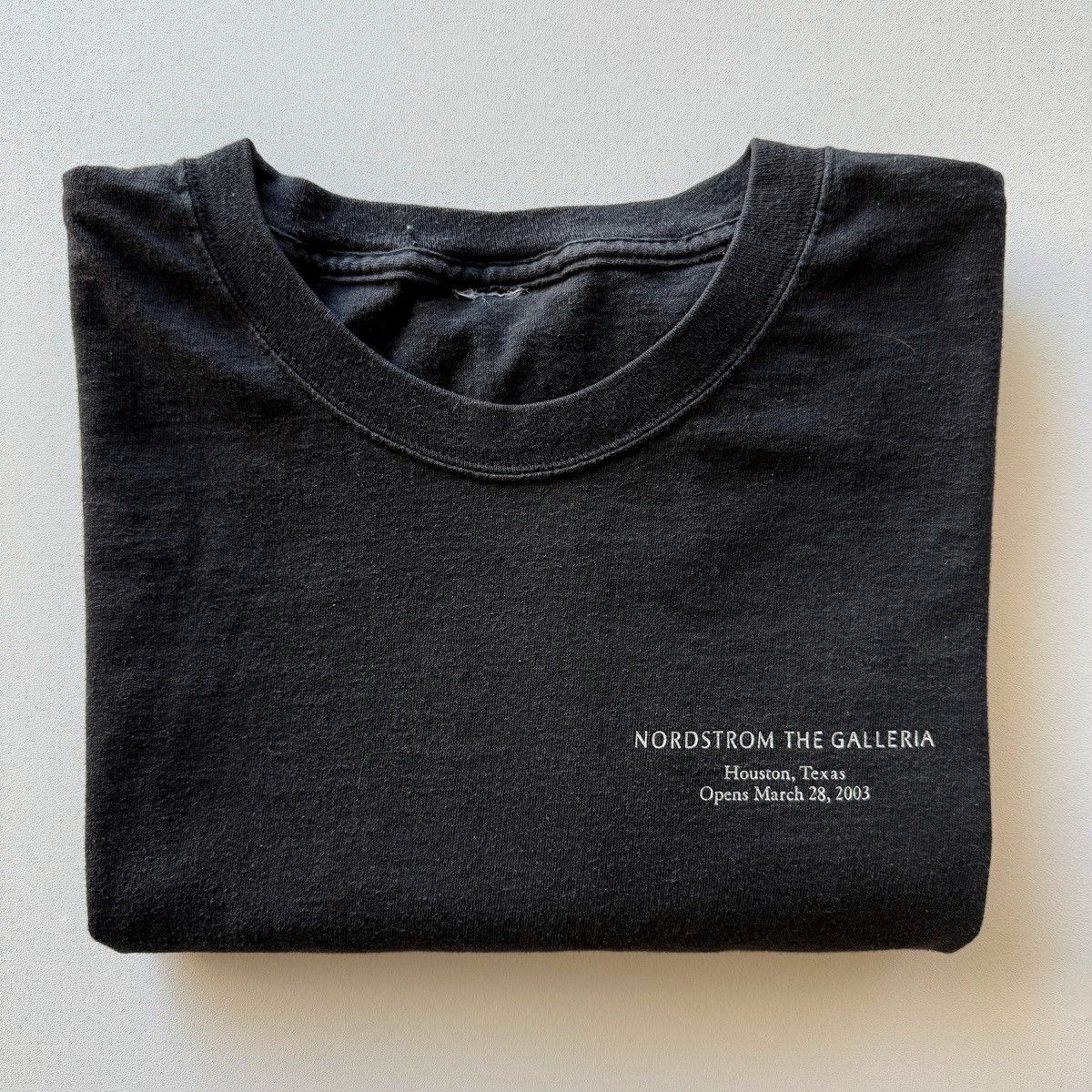 Vintage 2003 Vintage Nordstrom Galleria Planet Wow Tee Size US XL / EU 56 / 4 - 9 Thumbnail