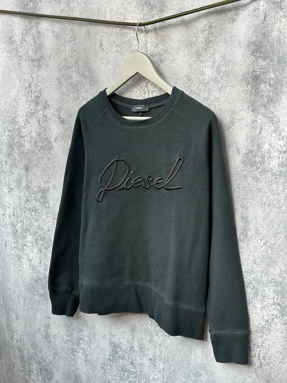 Diesel Diesel Big Embroidered Logo Sweatshirt Crew Neck Size US S / EU 44-46 / 1 - 1 Thumbnail
