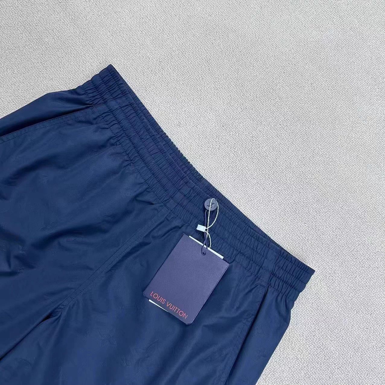 Louis Vuitton LV Monogram All Over Print Shorts M Size US 33 - 3 Thumbnail