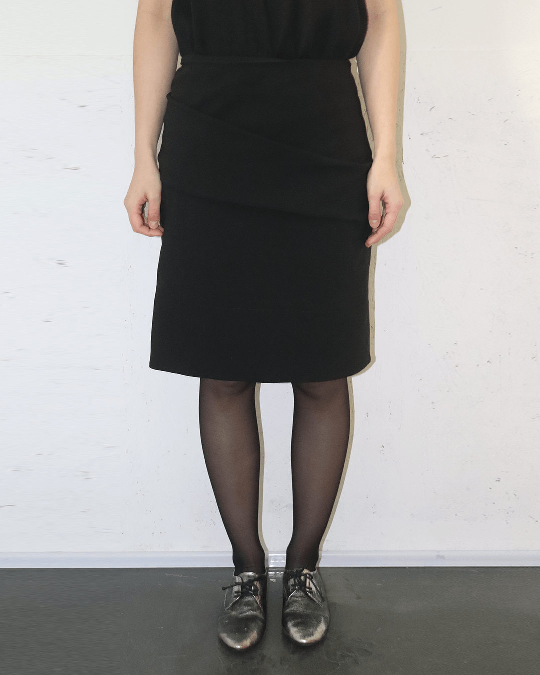 Balenciaga Balenciaga by Alexander Wang Back Pocket Midi Skirt Size 27" / US 4 / IT 40 - 2 Thumbnail