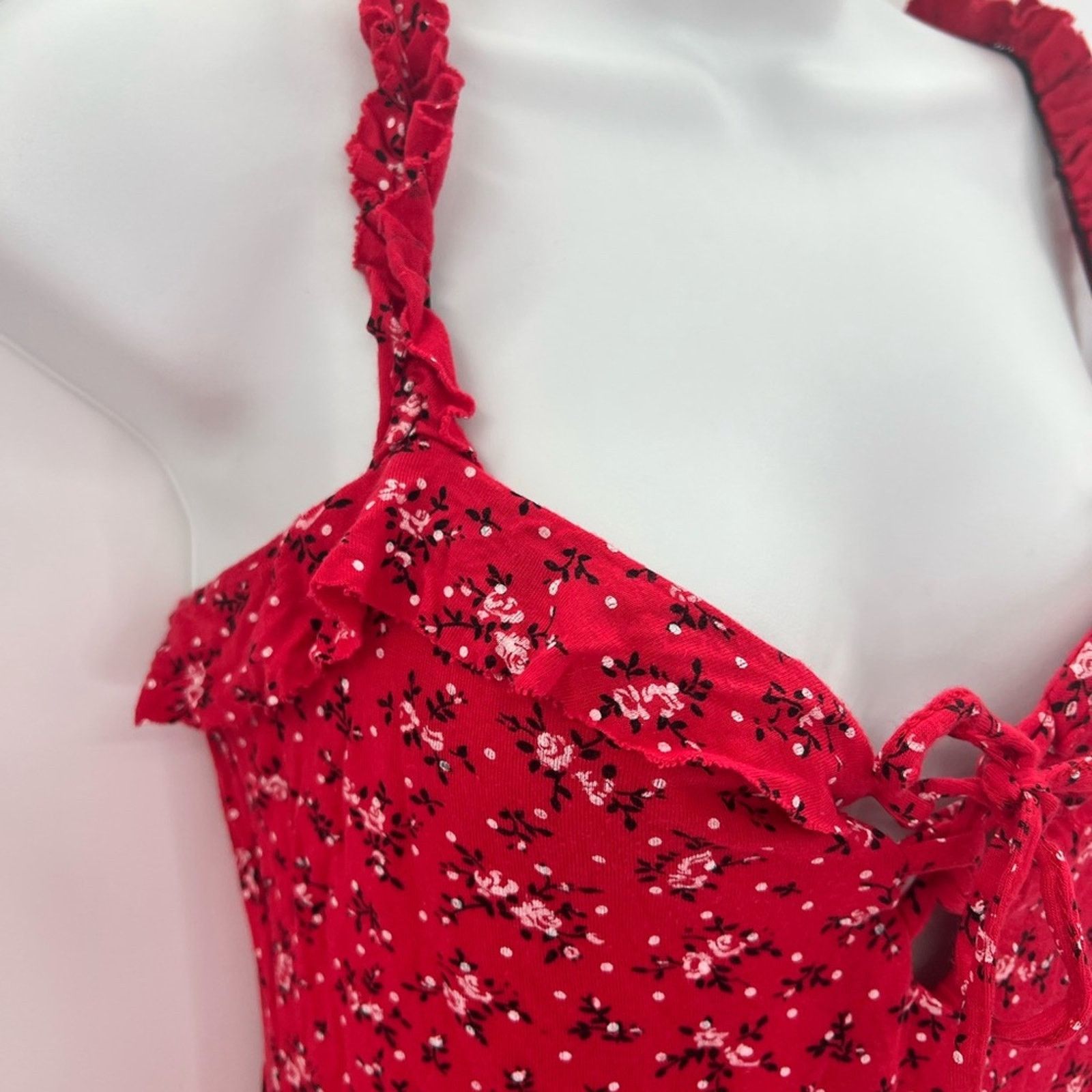 Boohoo Boohoo Red Ditsy Floral Playsuit Size 10 Size 32" / US 10 / IT 46 - 5 Thumbnail