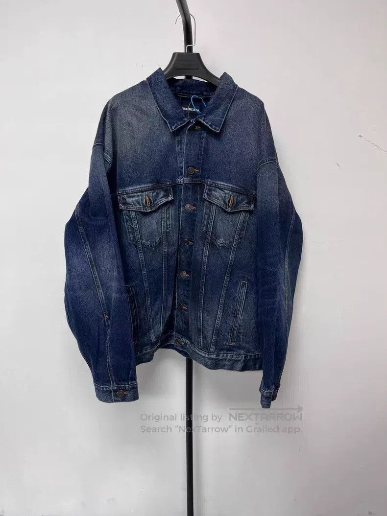 Balenciaga Balenciaga Logo Pattern Printed Denim Jacket Size US M / EU 48-50 / 2 - 2 Thumbnail