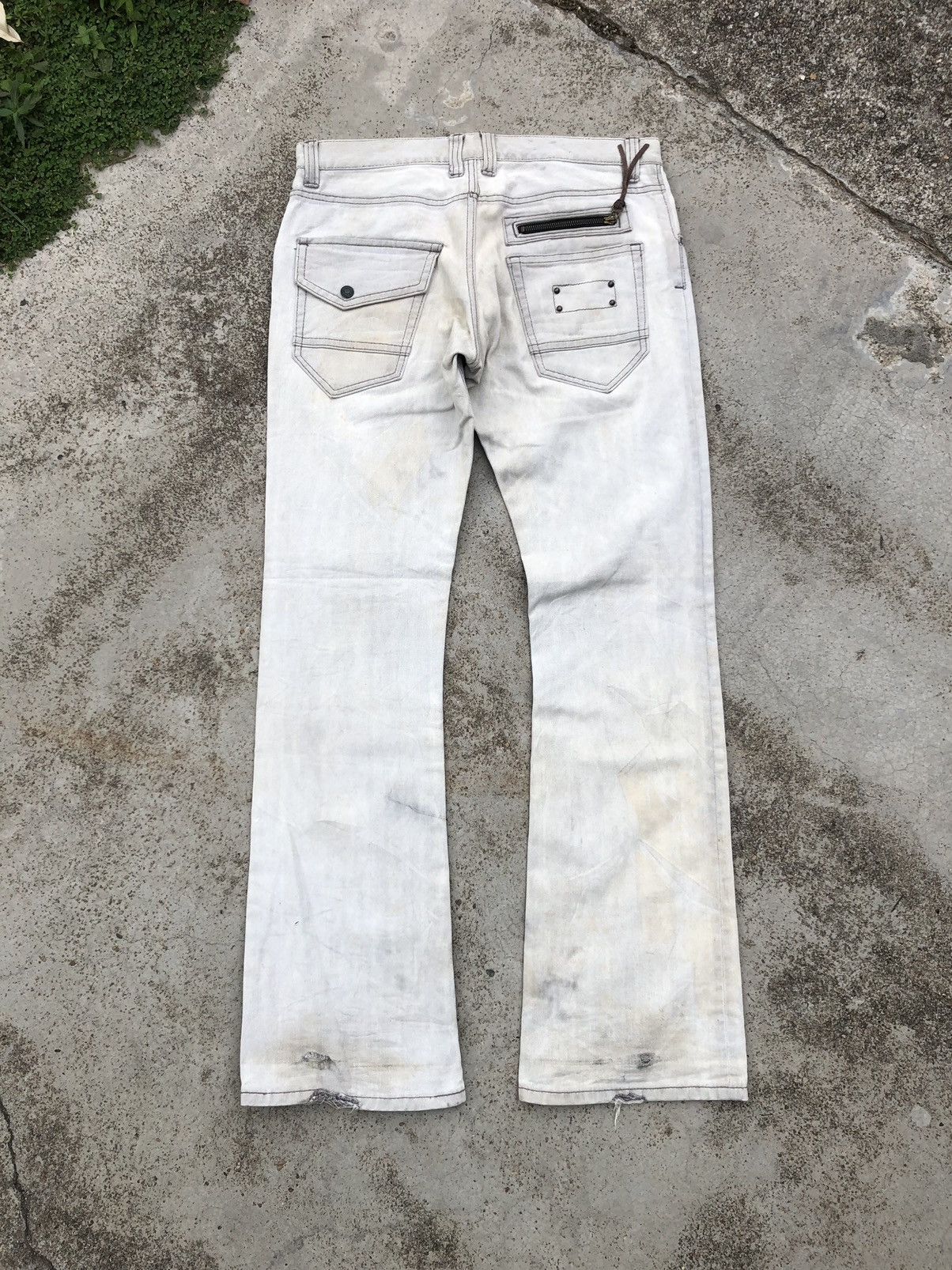Tete Homme FLARED DIRTY YELLOWISH JEANS BY TETE HOMME Size US 34 / EU 50 - 10 Thumbnail