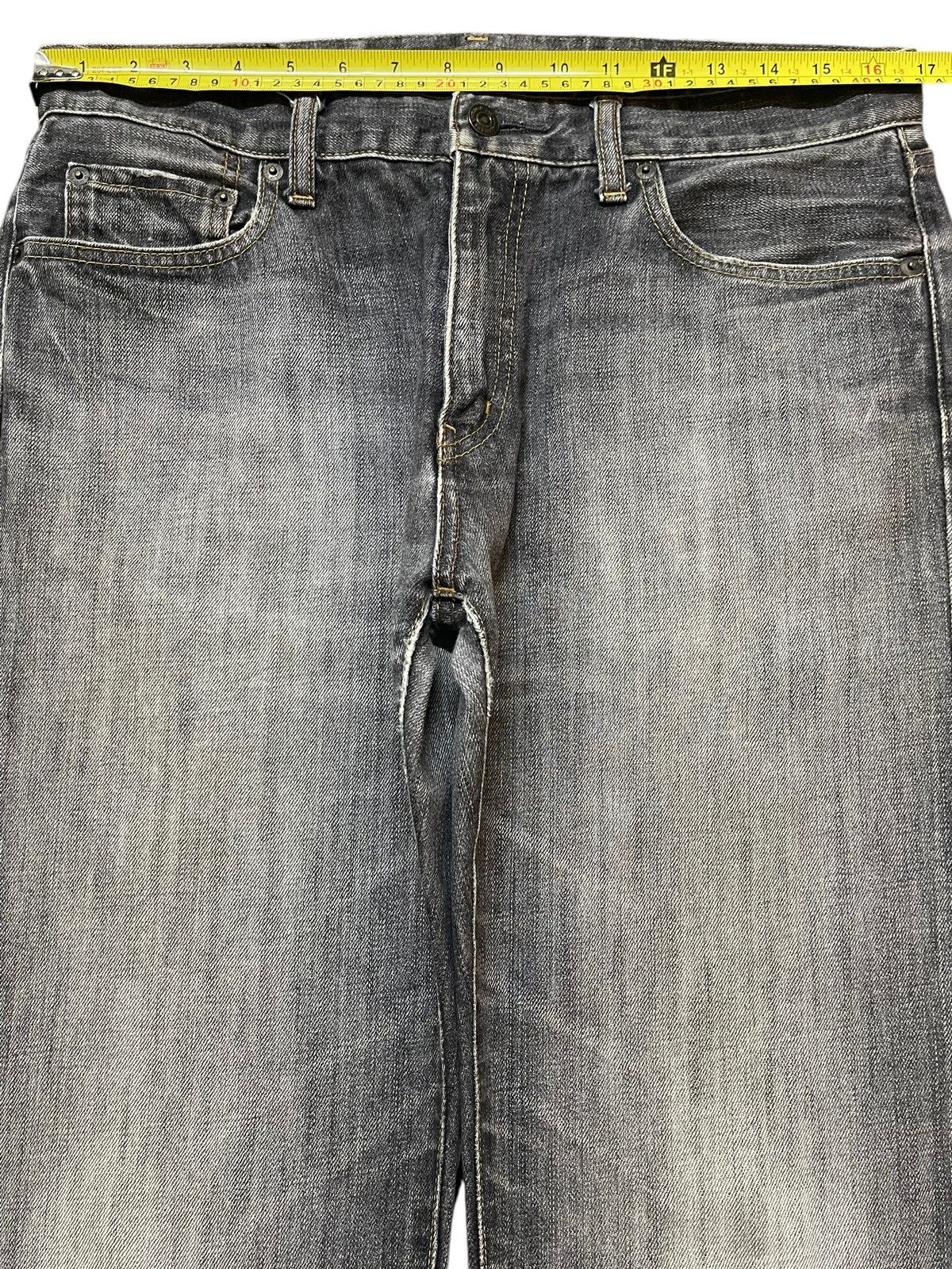 Uniqlo Vintage Y2K Japan Uniqlo Grey Faded Wash Style Straight Leg Size US 33 - 11 Thumbnail