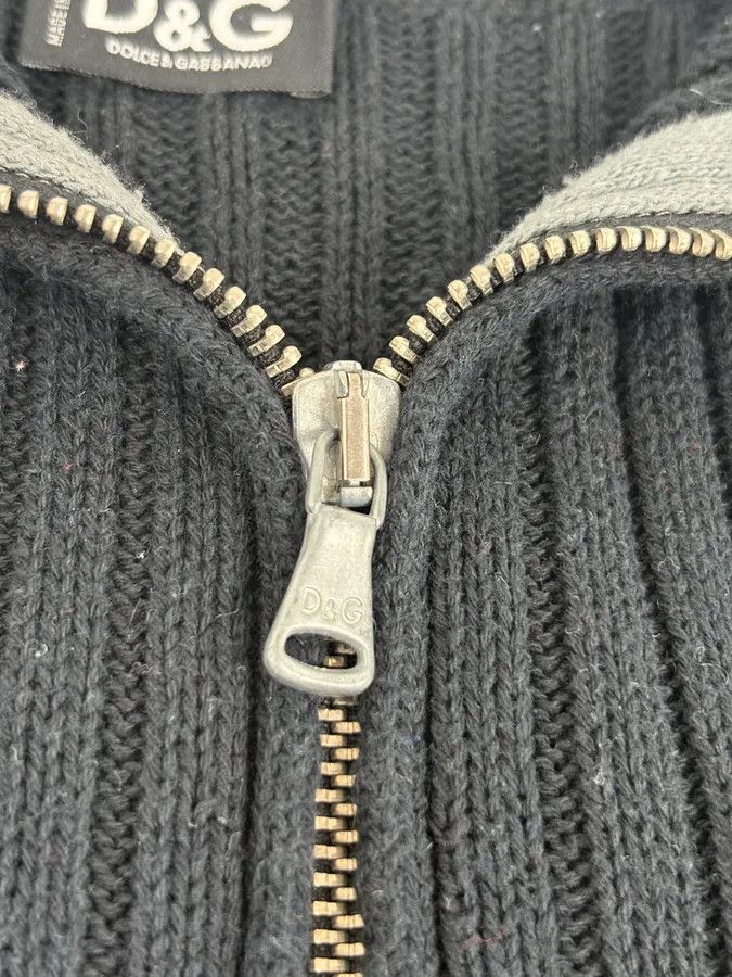 Dolce & Gabbana 2000s Dolce & Gabbana Black Wool Zip-Up Sweater Size US S / EU 44-46 / 1 - 7 Thumbnail