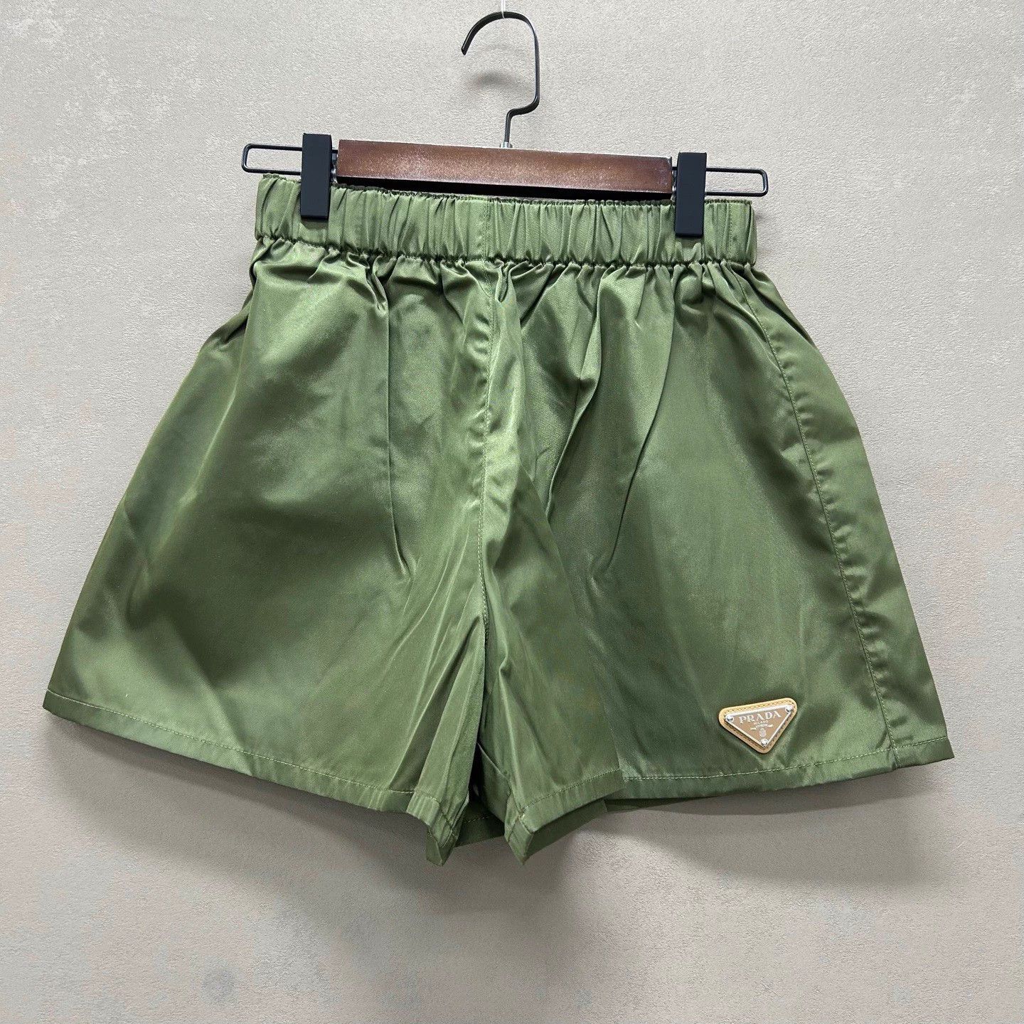 Prada Prada Triangle Logo Recycled Nylon Short 36 New Size 26" / US 2 / IT 38 - 1 Thumbnail