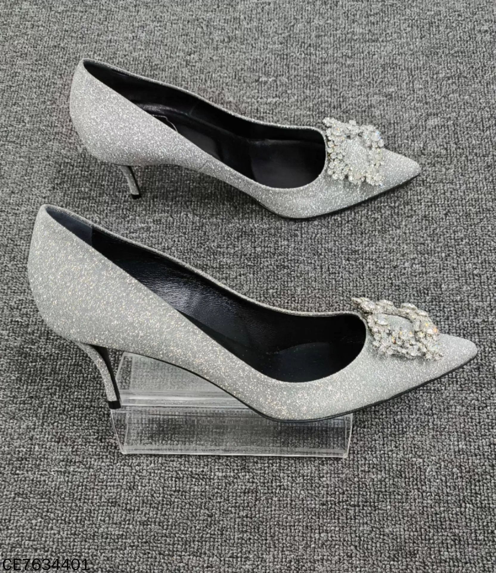 Roger Vivier Roger Vivier Rhinestone Buckle Glitter Heels 39.5 Size US 9 / IT 39 - 4 Thumbnail